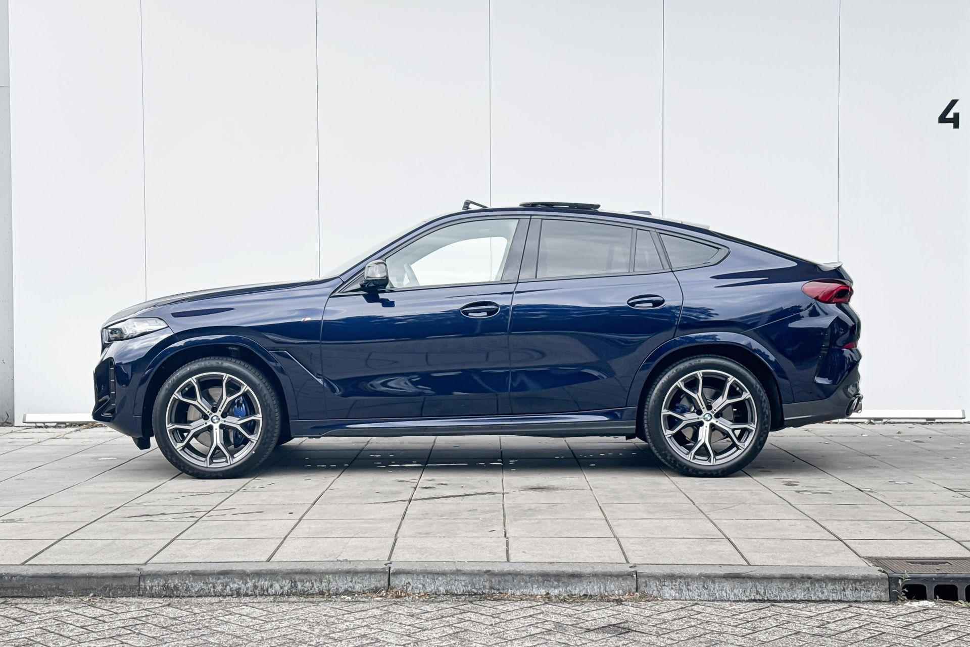 BMW X6 xDrive40i High Executive M-Sport M Sportuitlaatsysteem / 21 Inch / Adaptief M-Onderstel / Comfort Acces / Soft Close / Electrische Zwenkhaak / Shadow Line koplampen / SkyLounge / Getinte Ramen Achter / Stoel Ventilatie / Stoelverwarming Voor & Achter / Leder Dashboard / Driving Assistant Prof / Parking Assistant Prof / Bowers & Wikins - 2/25