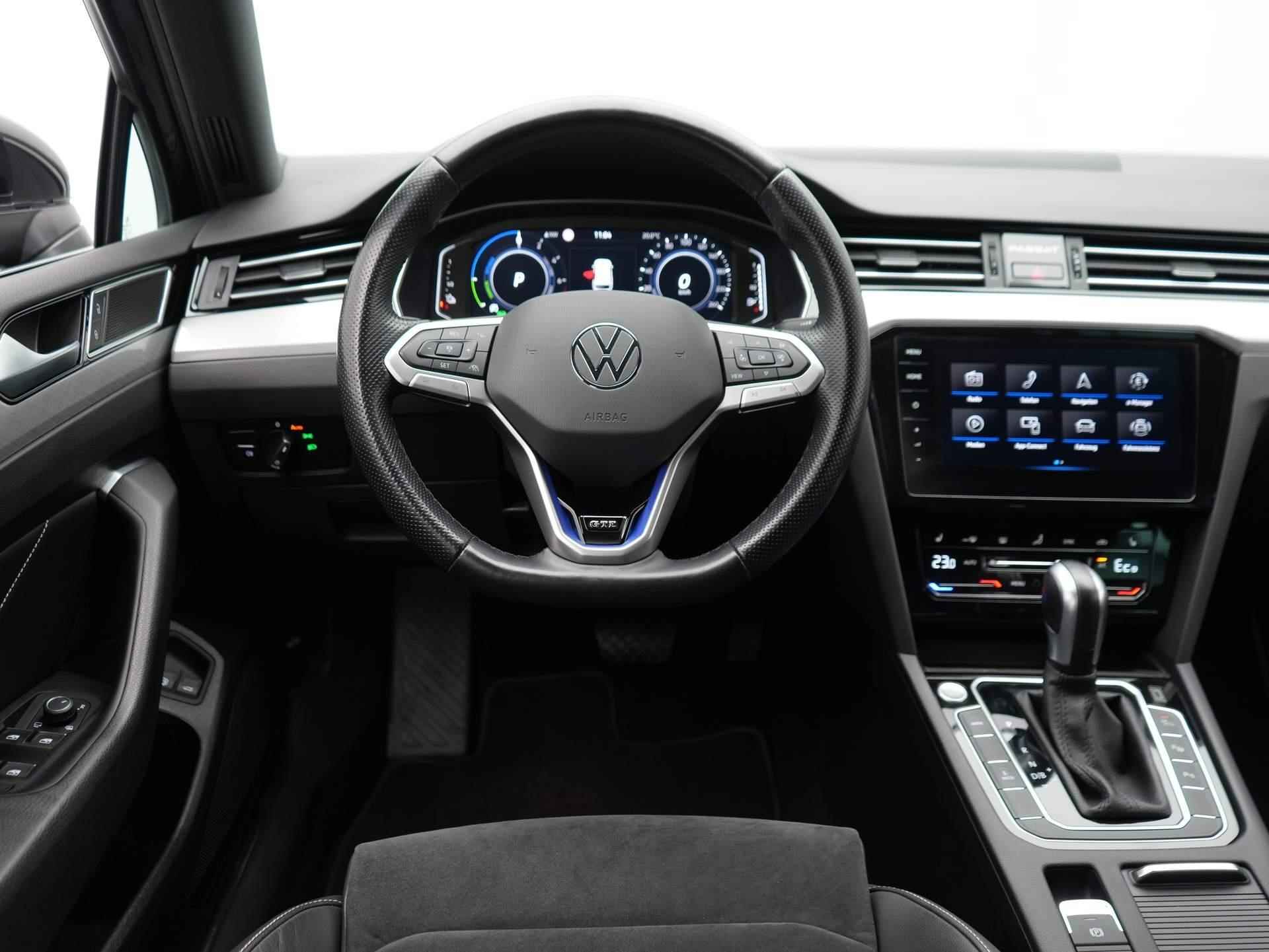 Volkswagen Passat Variant 1.4 TSI PHEV GTE Business Elek. Trekhaak / Leer / Virtual - 13/54