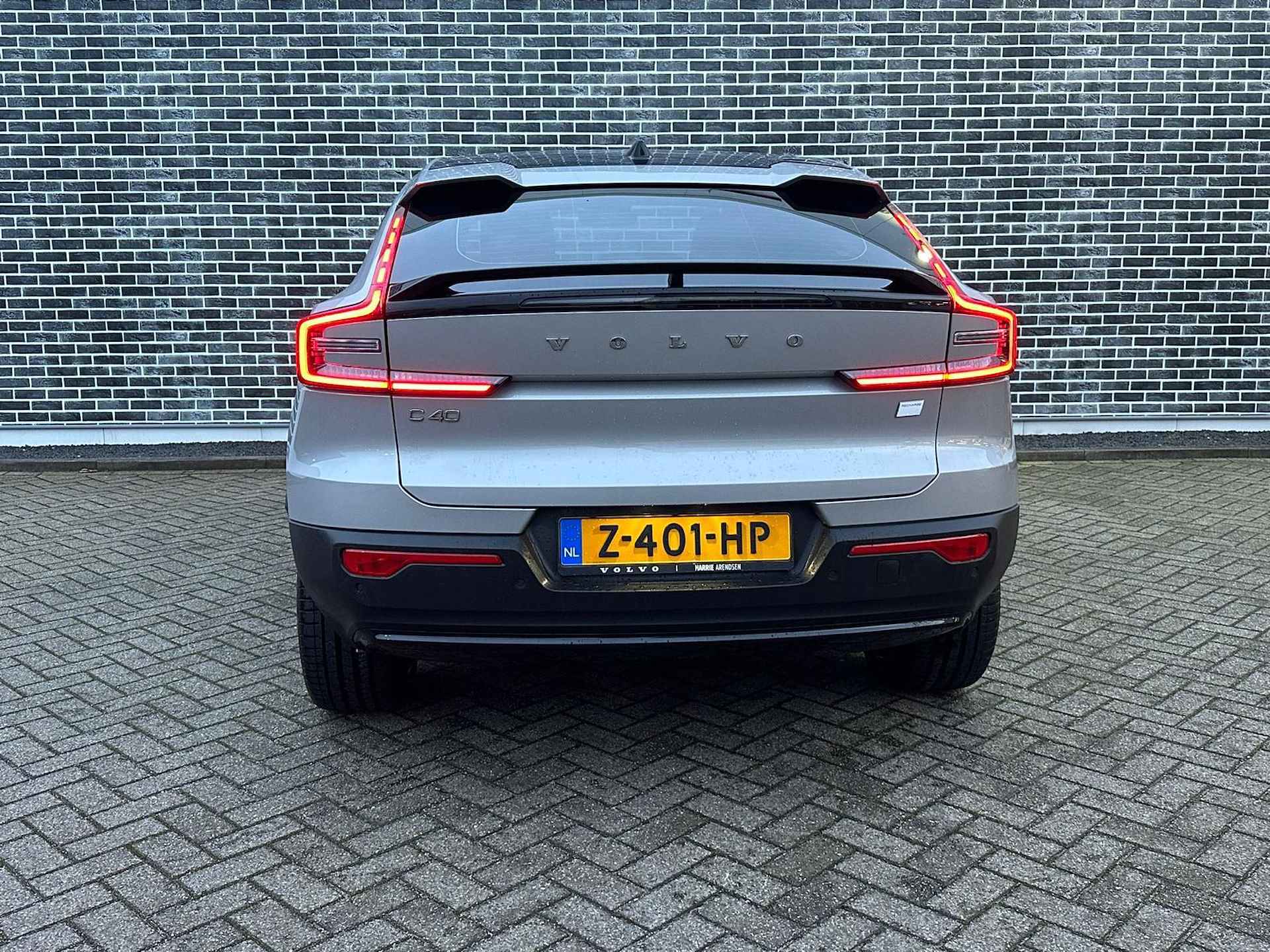 Volvo C40 Extended Range Ultimate 82kWh | Adaptive cruise control | 360 camera | Trekhaak | Keyless | Harman Kardon audio | Panoramadak | Stoel- en stuurverwarming - 6/26