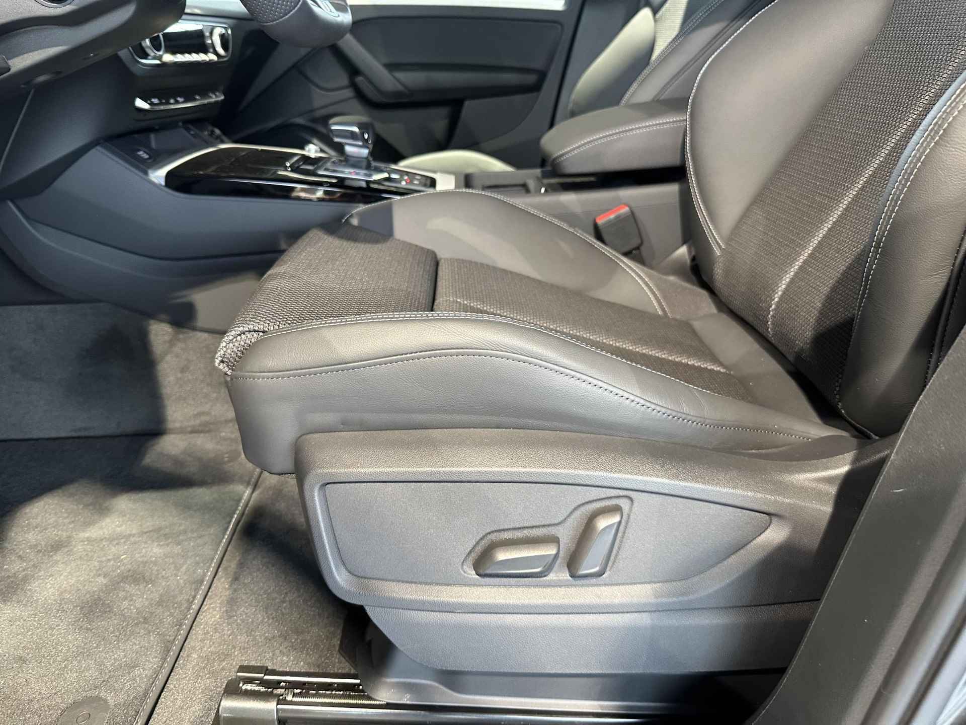 Audi Q5 Sportback 50 TFSI e S edition | Uit voorraad leverbaar | Optiek zwart pakket | Half Leder | Cruise control | Navigatie | Camera | Stoelverwarming | - 12/26