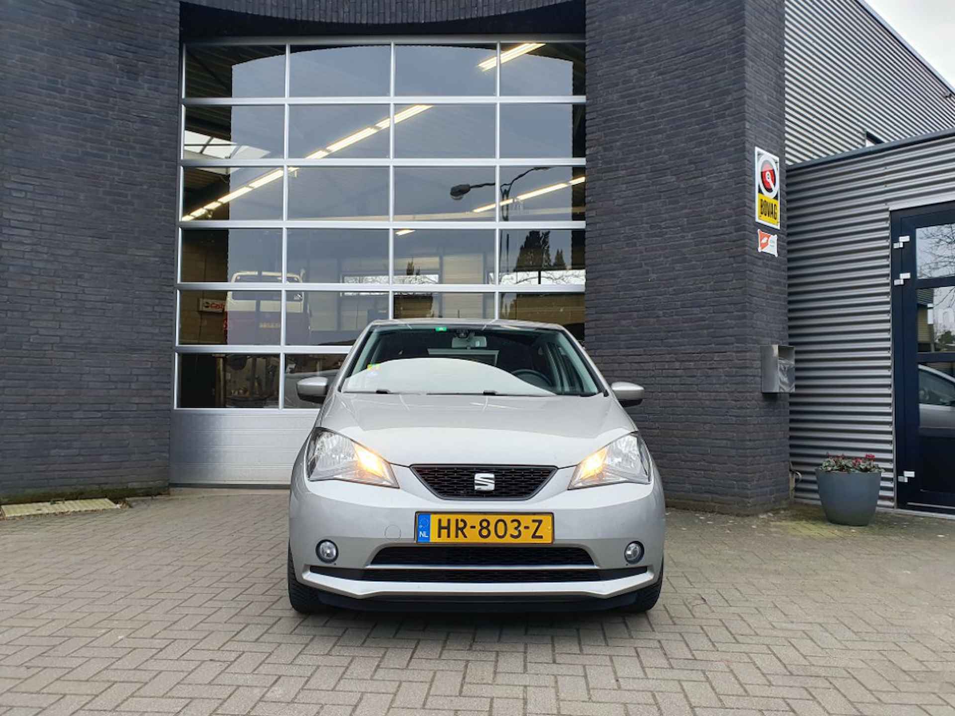 Seat Mii 1.0 Sport Connect, sound system, cruise control, parkeersensoren, licht metaal. - 2/13