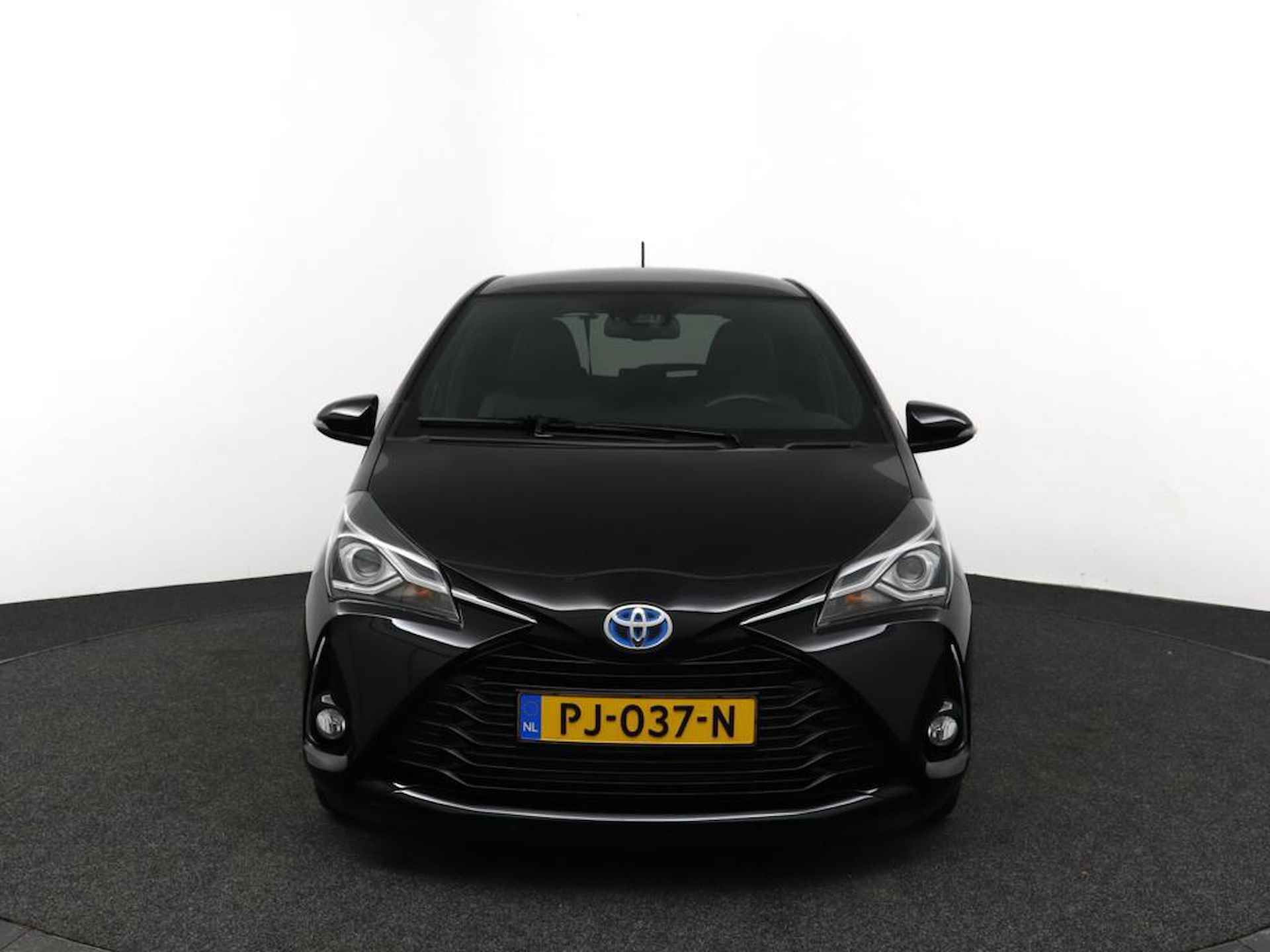 Toyota Yaris 1.5 Hybrid Premium | Airco | Achteruitrijcamera | Lm velgen | Panoramadak | Navigatie | - 16/52