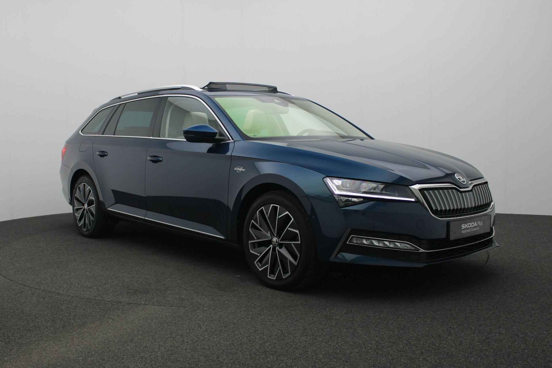 Skoda Superb Combi 1.4 TSI 218 pk DSG iV Laurin & Klement | Panoramadak | Trekhaak | Leder | Geheugenstoelen | Matrix LED | Navigatie Columbus | Adaptief onderstel - 43/53