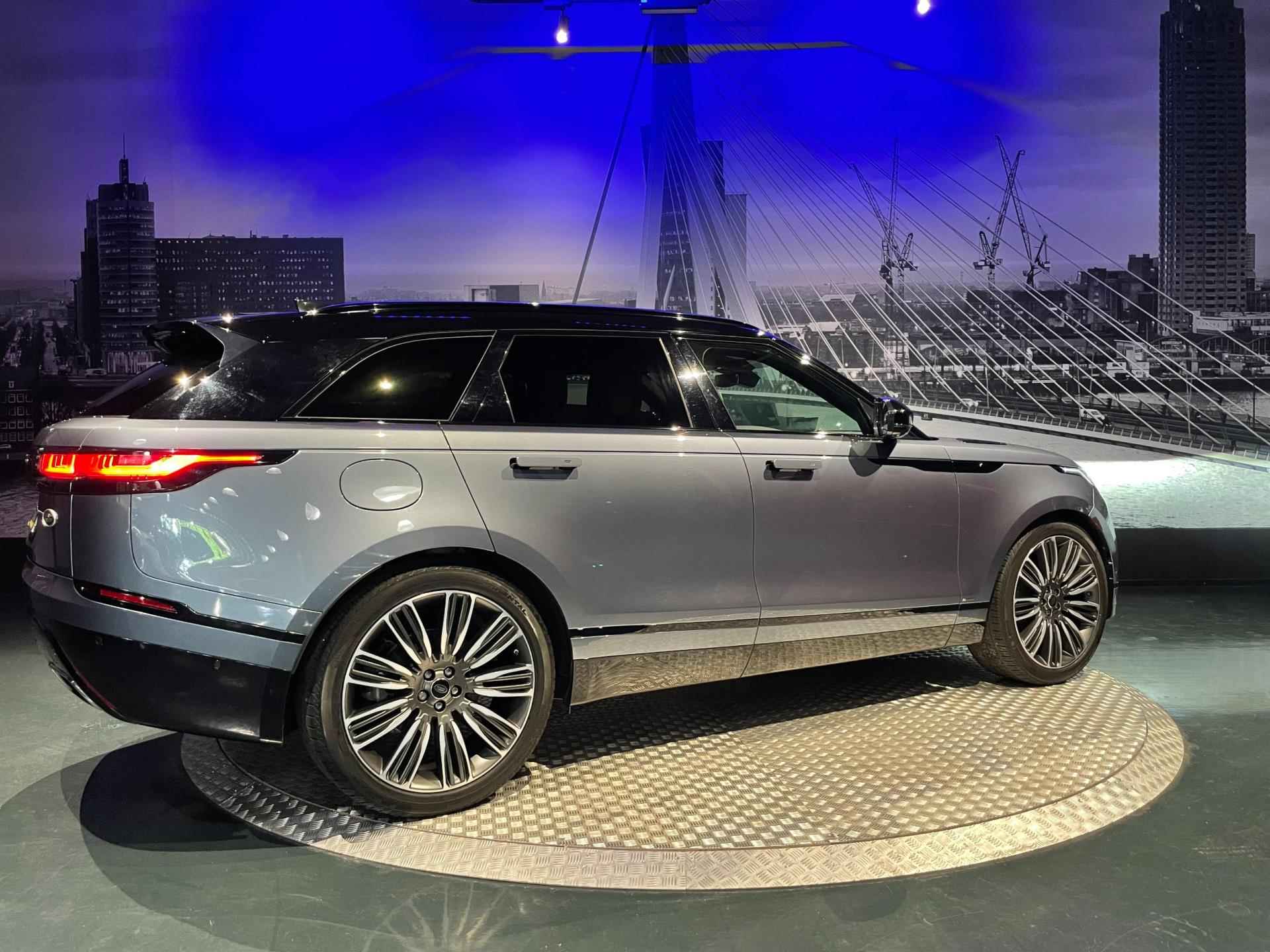 Land Rover Range Rover Velar 3.0 V6 AWD R-Dynamic HSE *Luchtvering*Meridian*NLAuto* - 13/34