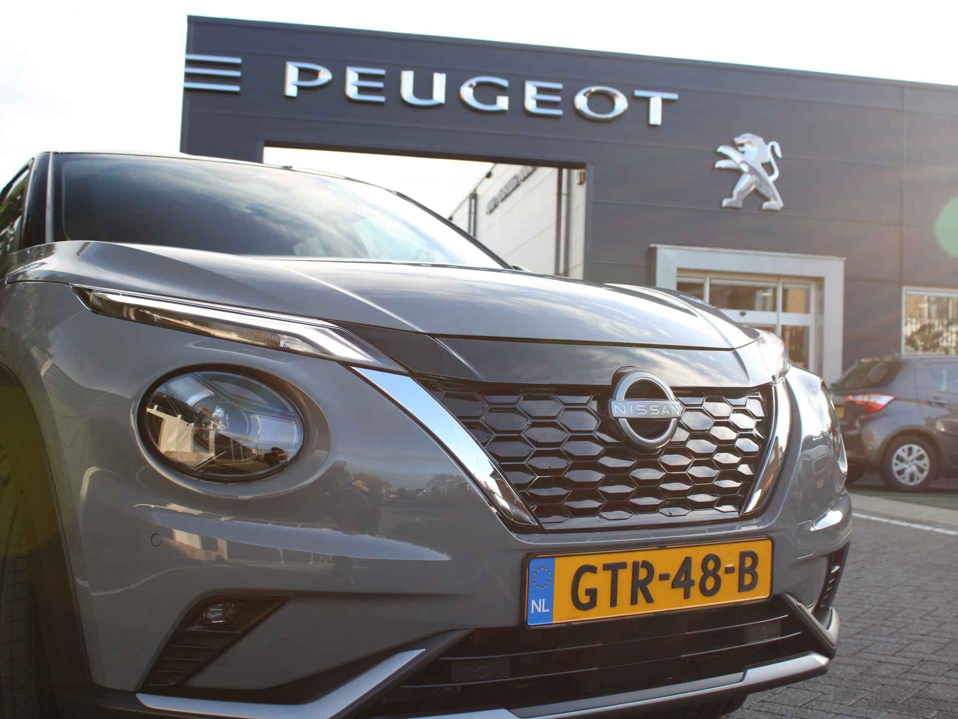 Nissan Juke 1.6 Hybrid 143PK N-Design Automaat Navigatie,  Achteruitrijcamera, Keyless Entry & Start, Stoel & Stuurverwarming, Parkeersensoren Voor & Achter - 4/43