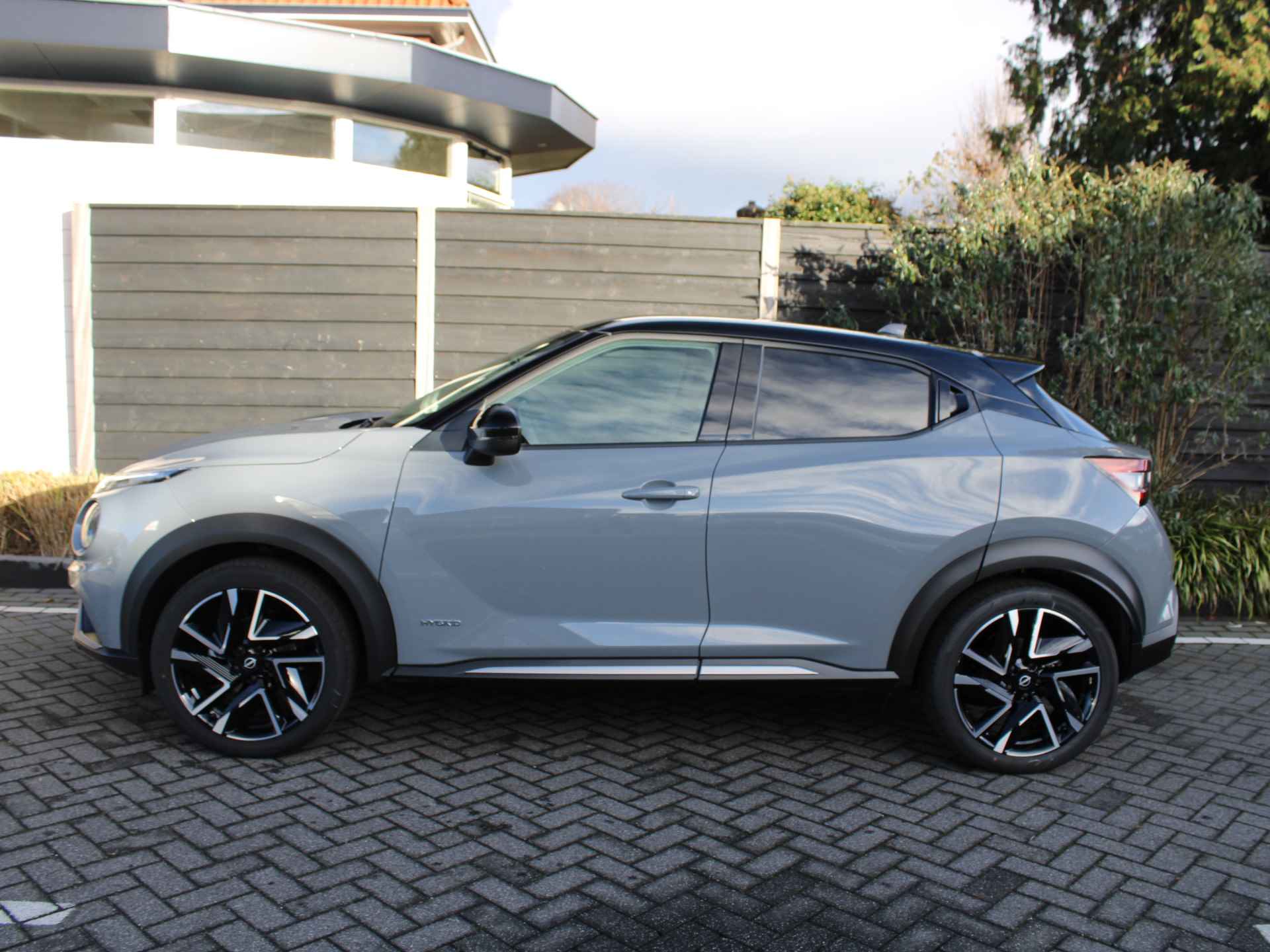 Nissan Juke 1.6 Hybrid 143PK N-Design Automaat Navigatie,  Achteruitrijcamera, Keyless Entry & Start, Stoel & Stuurverwarming, Parkeersensoren Voor & Achter - 5/43