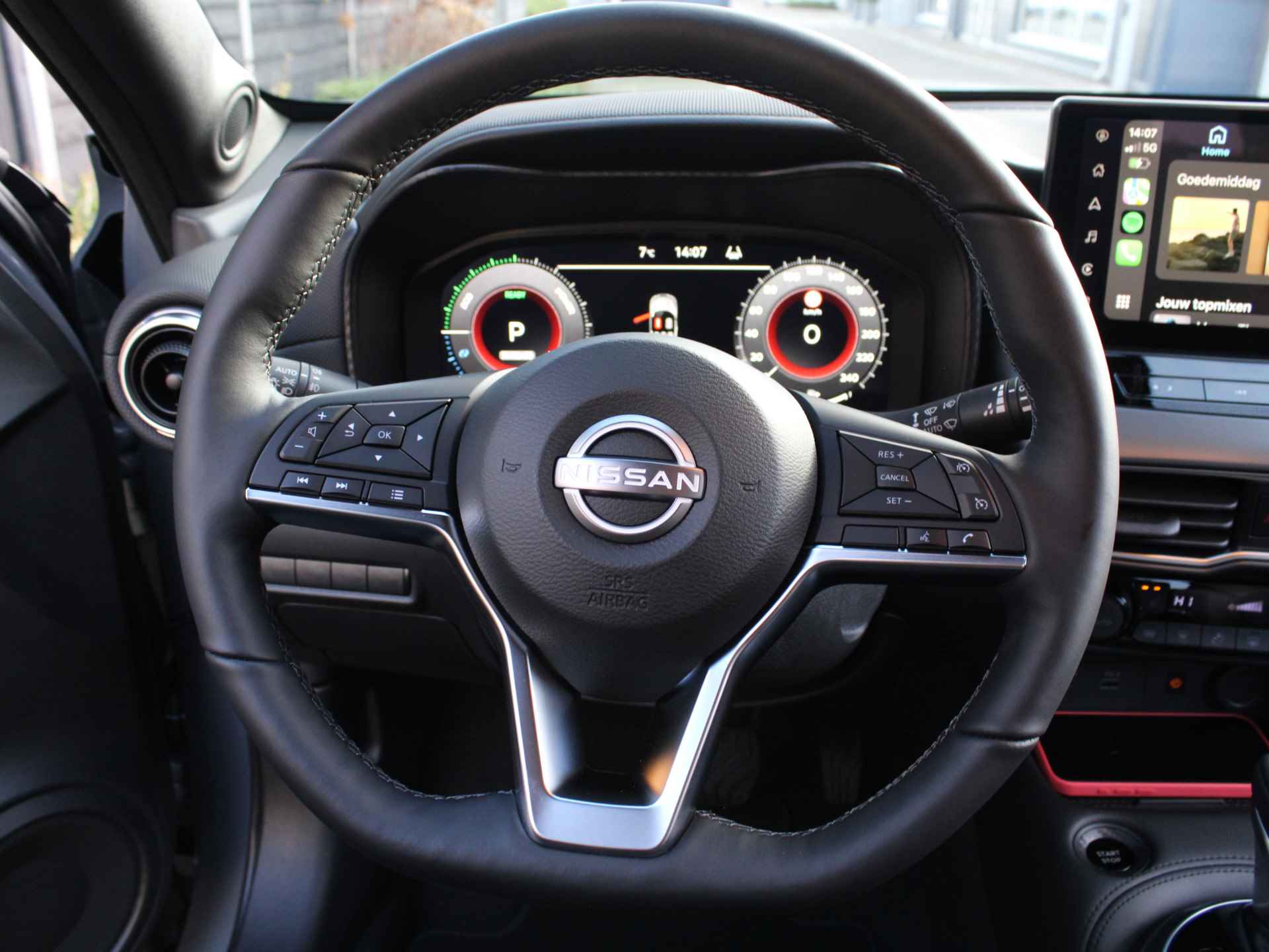 Nissan Juke 1.6 Hybrid 143PK N-Design Automaat Navigatie,  Achteruitrijcamera, Keyless Entry & Start, Stoel & Stuurverwarming, Parkeersensoren Voor & Achter - 18/43