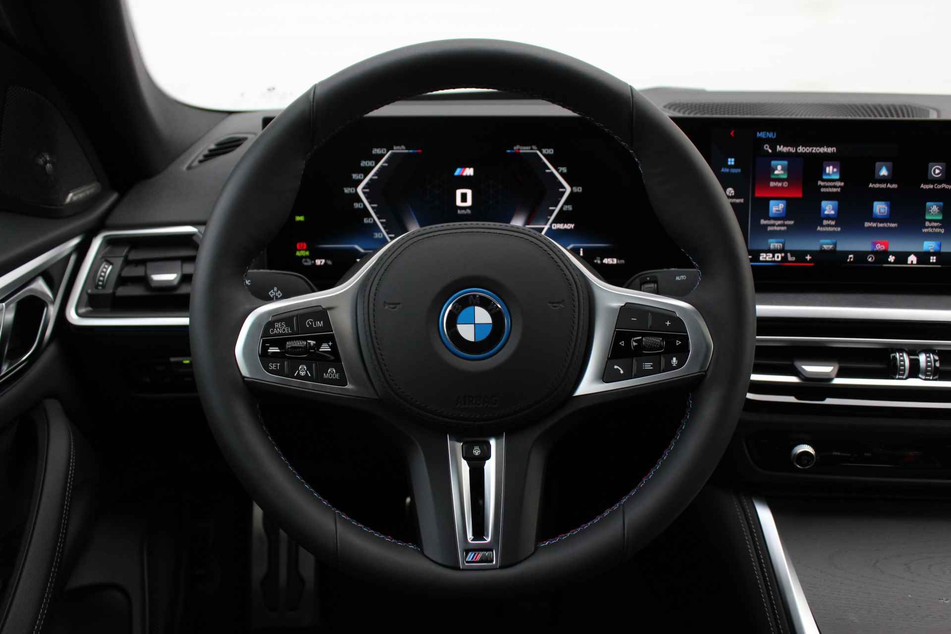 BMW i4 M50 High Executive 84 kWh / Schuif-kanteldak / Adaptief M Onderstel / Parking Assistant Plus / Driving Assistant Professional / Comfort Access / Harman Kardon - 33/41