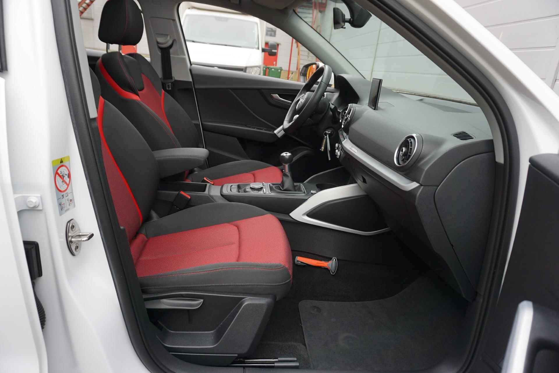 Audi Q2 30 TFSI 110pk Advanced Edition | Panoramadak | PDC Achter | Sportstoelen | 18" LMV Nieuw - 30/42