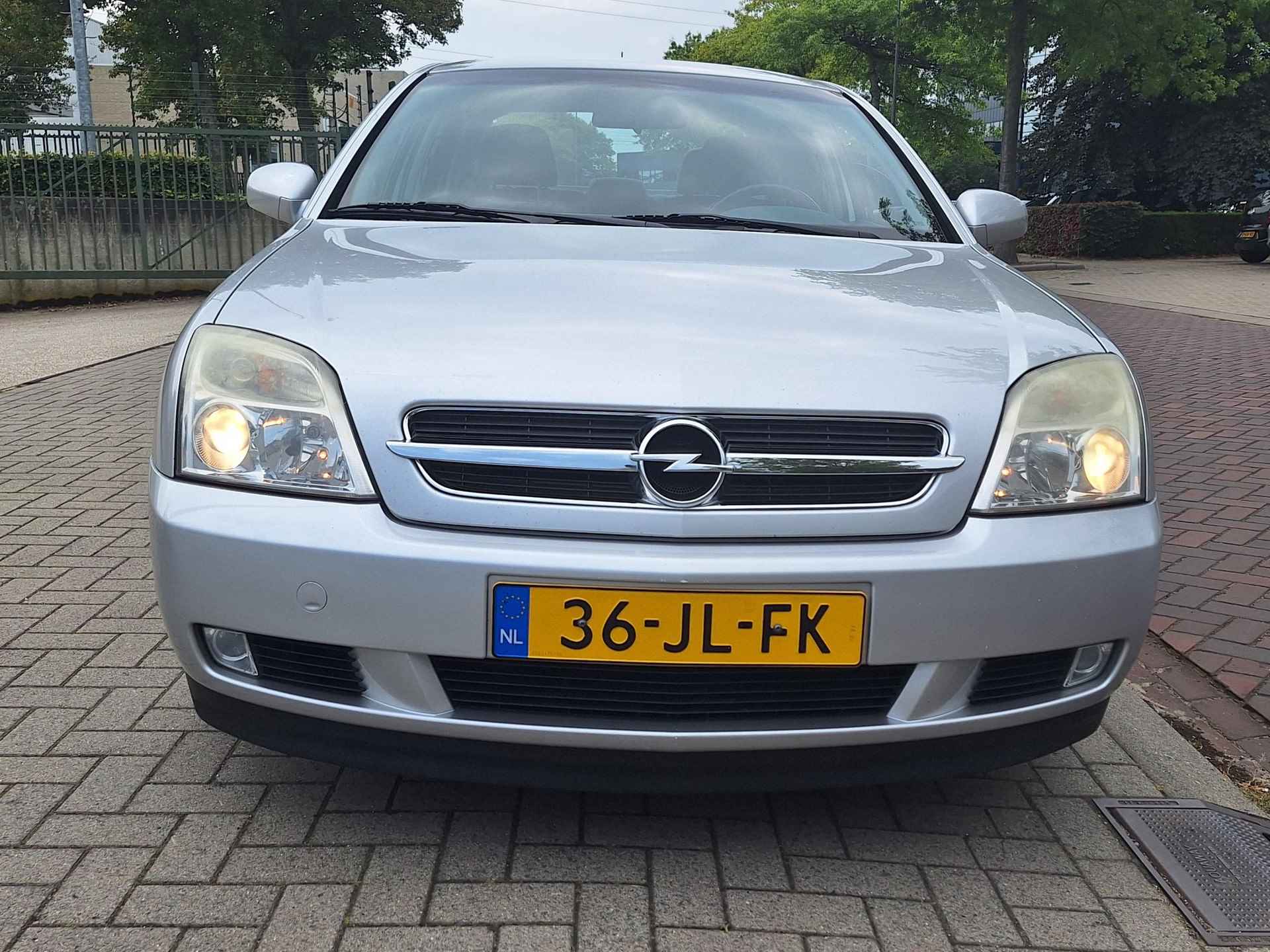 Opel Vectra 2.2-16V Elegance | Liefhebbers auto! | Nieuwe APK | Eerste eigenaar | Paar schoonheidsfoutjes zonder meerprijs | - 3/22