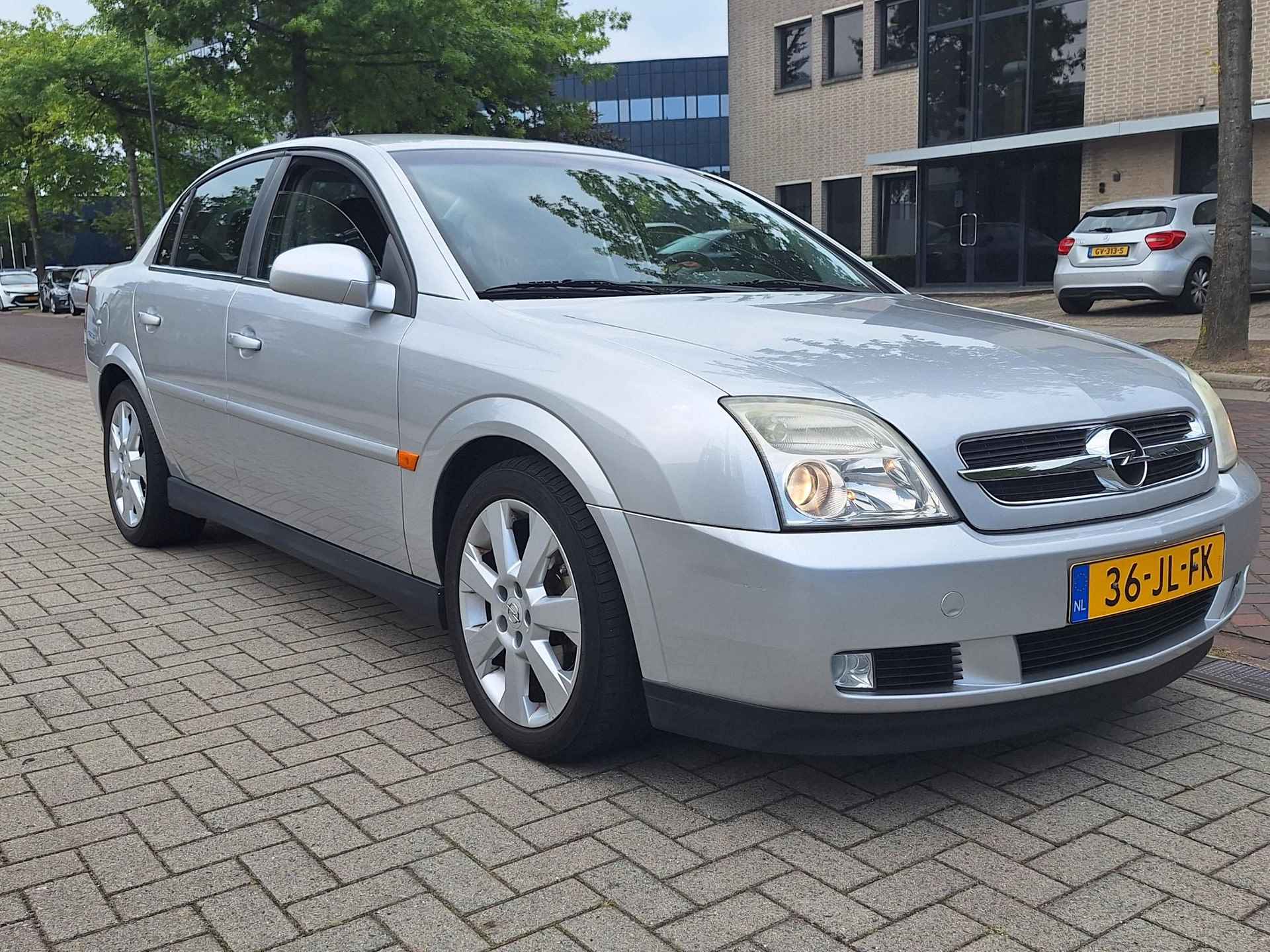 Opel Vectra 2.2-16V Elegance | Liefhebbers auto! | Nieuwe APK | Eerste eigenaar | Paar schoonheidsfoutjes zonder meerprijs | - 4/22