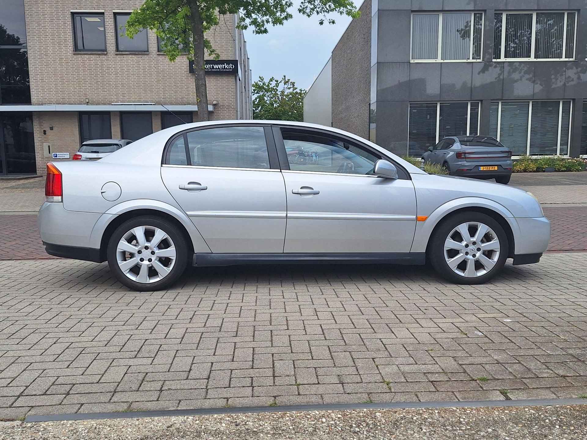 Opel Vectra 2.2-16V Elegance | Liefhebbers auto! | Nieuwe APK | Eerste eigenaar | Paar schoonheidsfoutjes zonder meerprijs | - 5/22