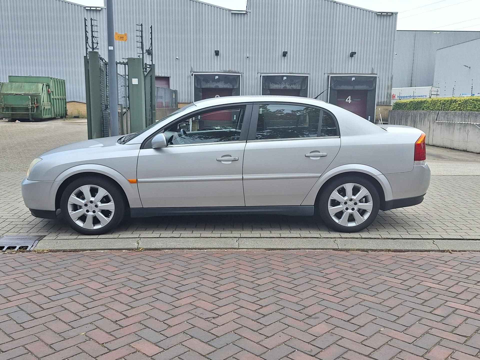 Opel Vectra 2.2-16V Elegance | Liefhebbers auto! | Nieuwe APK | Eerste eigenaar | Paar schoonheidsfoutjes zonder meerprijs | - 9/22