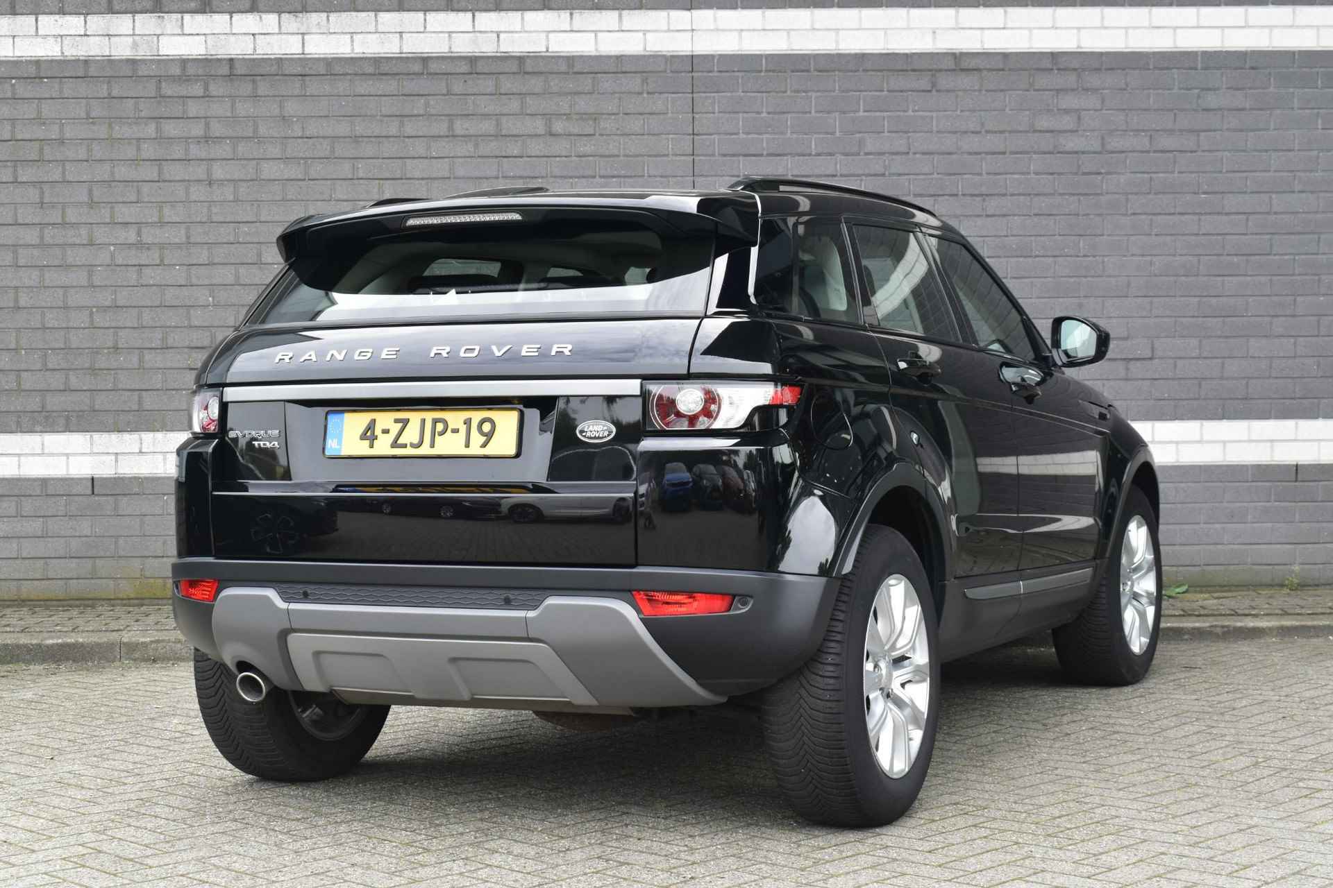 Land Rover Range Rover Evoque 2.2 TD4 4WD Pure Business Edition / Navi / Stoelverwarming / Leder / Glazen dak - 2/42