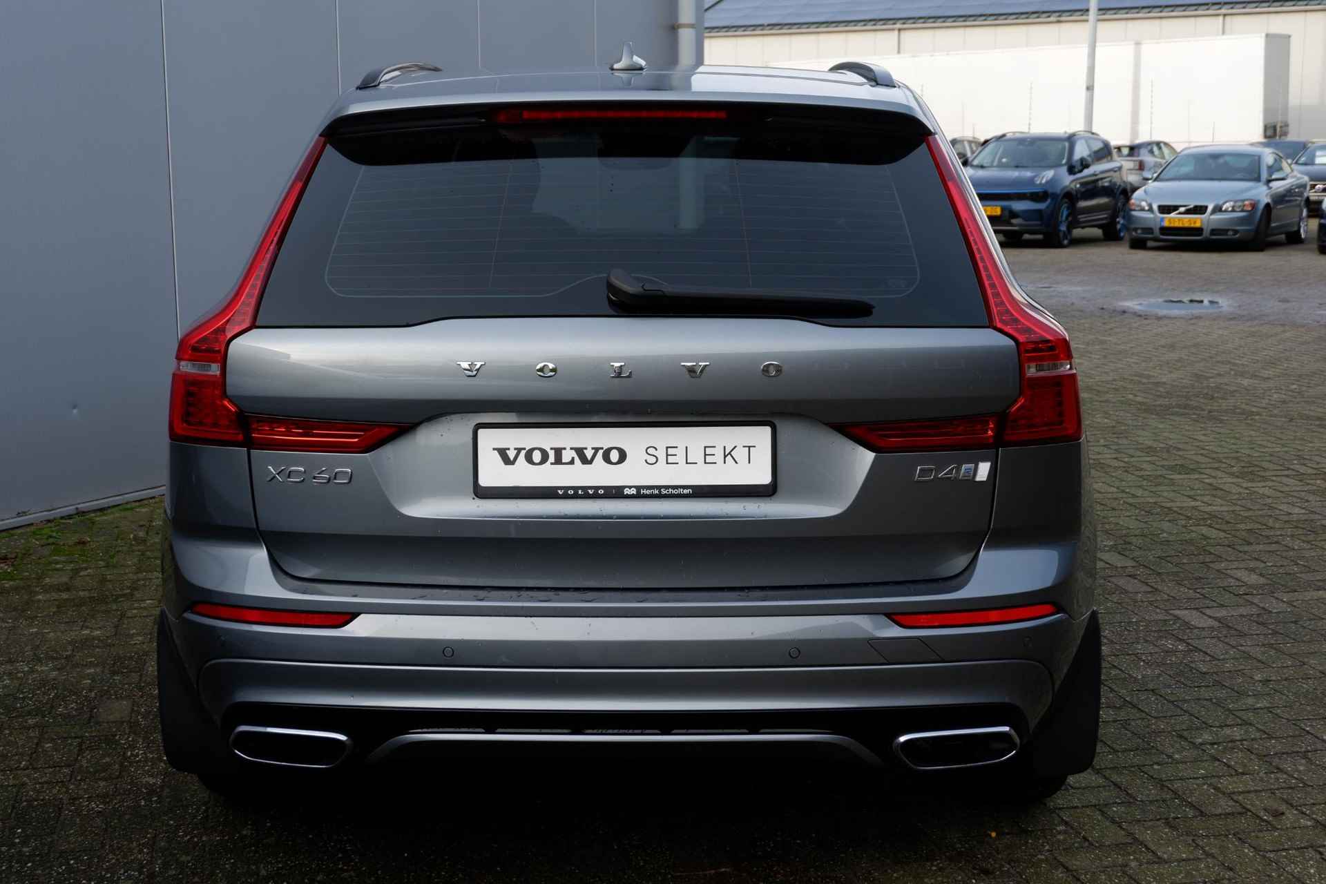 Volvo XC60 D4 AUT8 200PK R-Design, BTW Auto, Adaptieve Cruise Control met Pilot Assist, BLIS Dodehoekdetectie, 19" Lichtmetalen velgen, Polestar Engineerded Optimisation, Trekhaak semi elektrisch inklapbaar, 2.300KG trekgewicht - 32/43