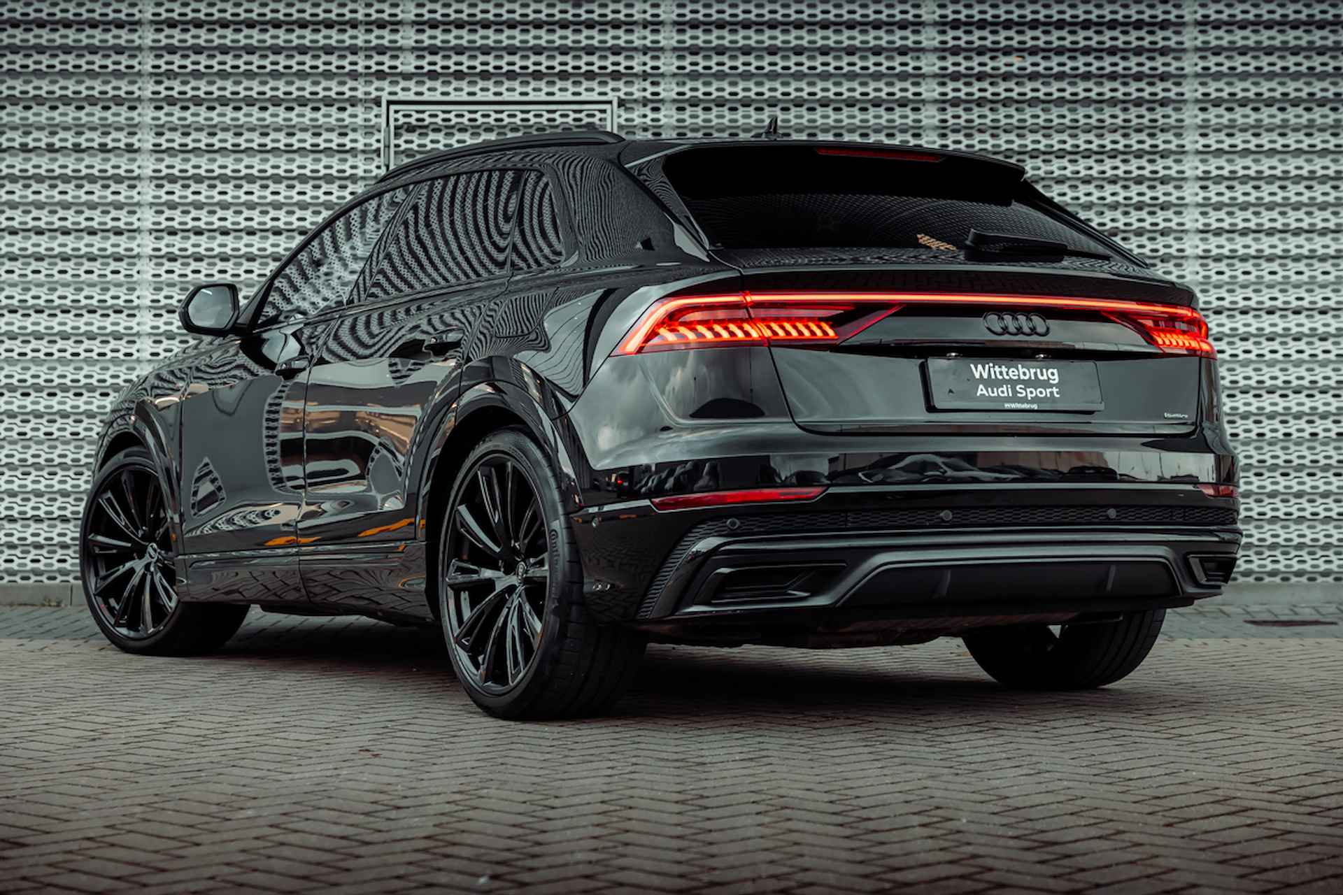 Audi Q8 55 TFSI e 381pk quattro S Line interieur | Panoramadak | S-sportstoelen | Leder | Ventilatie + massage | Servo | Bang & Olufsen | Head Up | Assistentiepakket plus | Topview | Memory | 23" LM velgen - 5/37