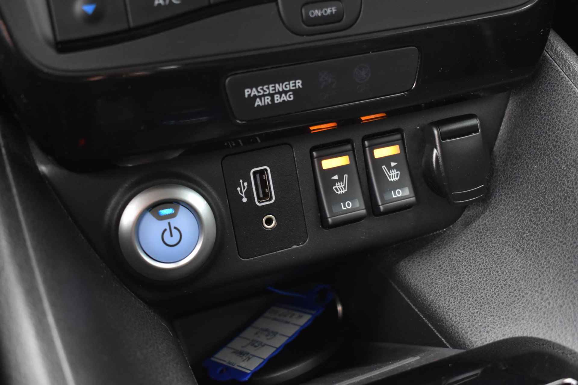 Nissan LEAF N-Connecta 40 kWh 150pk | Navigatie | 360 Camera | Stoelverwarming | Adaptive Cruise Control | - 19/37