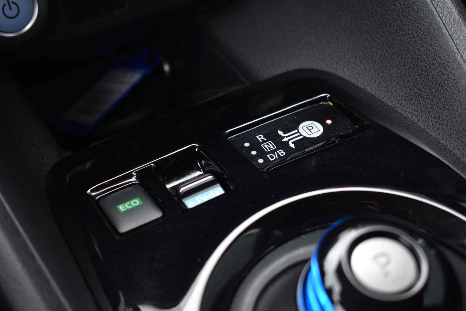 Nissan LEAF N-Connecta 40 kWh 150pk | Navigatie | 360 Camera | Stoelverwarming | Adaptive Cruise Control | - 29/37