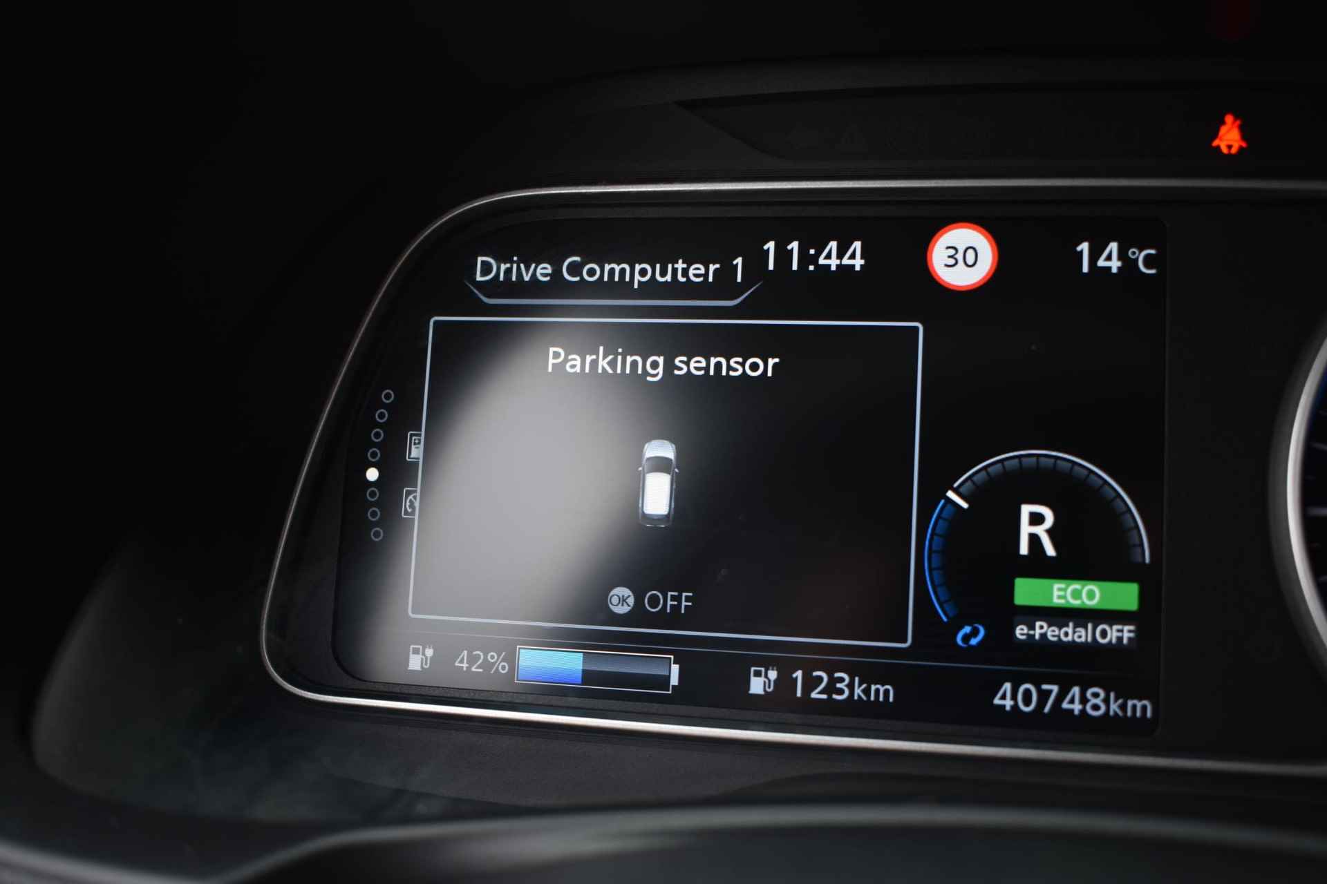 Nissan LEAF N-Connecta 40 kWh 150pk | Navigatie | 360 Camera | Stoelverwarming | Adaptive Cruise Control | - 31/37