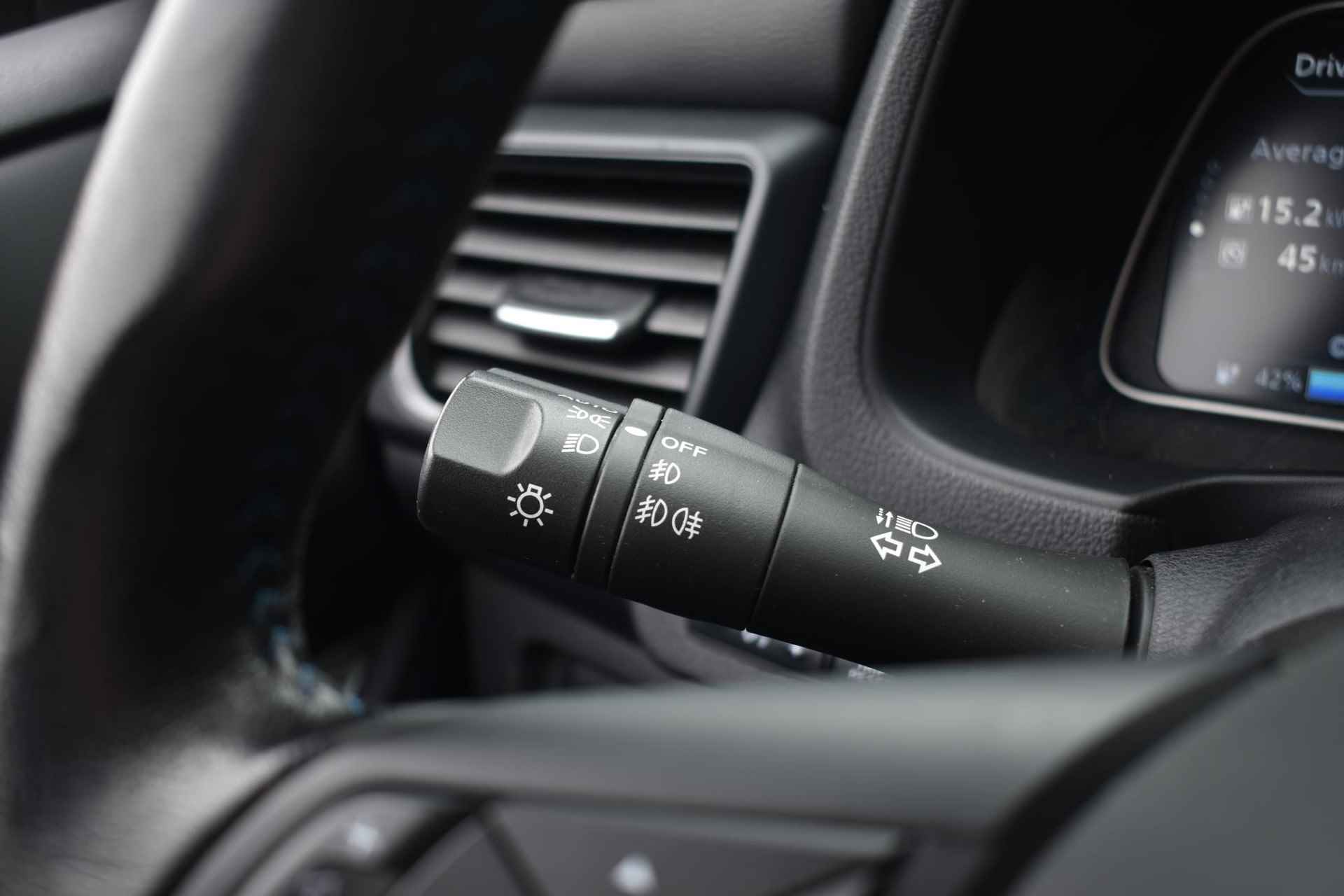 Nissan LEAF N-Connecta 40 kWh 150pk | Navigatie | 360 Camera | Stoelverwarming | Adaptive Cruise Control | - 34/37