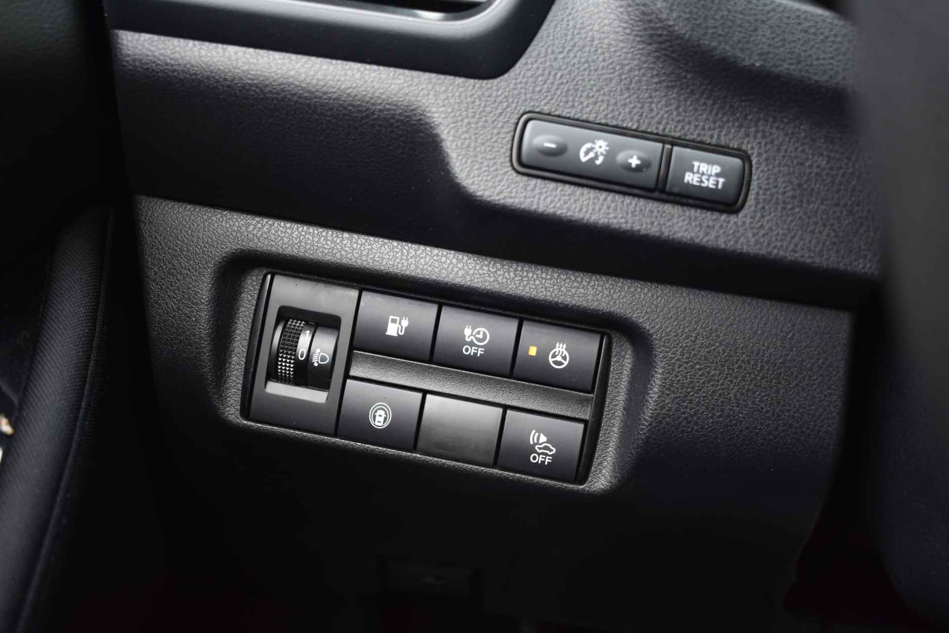 Nissan LEAF N-Connecta 40 kWh 150pk | Navigatie | 360 Camera | Stoelverwarming | Adaptive Cruise Control | - 36/37