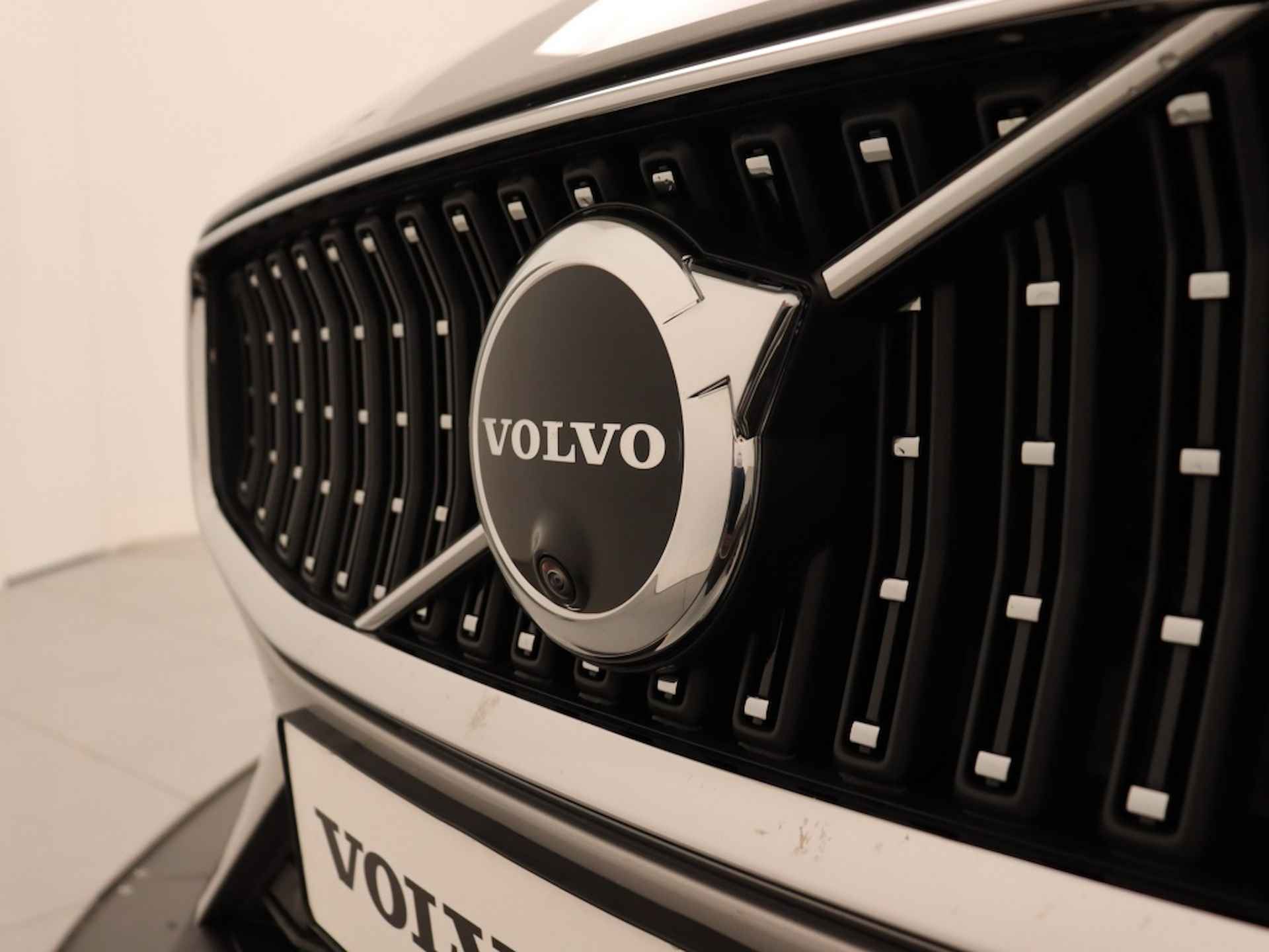 Volvo V60 Cross Country B5 AUT(8) PLUS BRIGHT SCHUIFDAK ACC BLIS KEYLESS 360GR CAM - 33/39