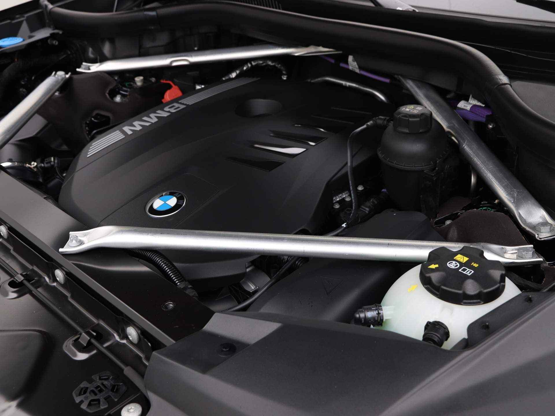 BMW X7 xDrive40i M-Sport Pro - 5/26