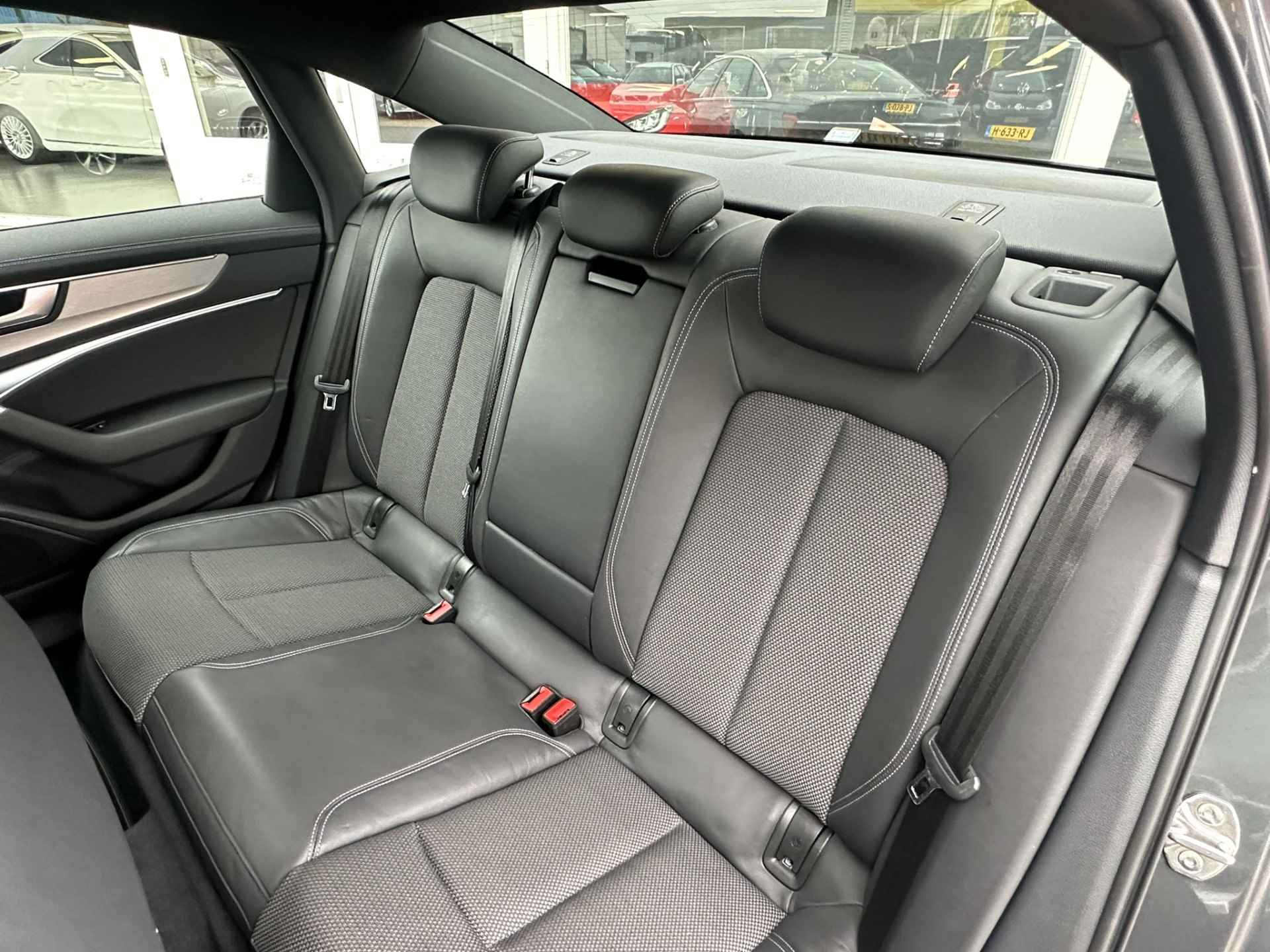 Audi A6 Limousine 50 TDI quattro Sport 286pk | Matrix LED | S-Line | 21 inch | Apple Carplay | Virtual Cockpit | Elektr. Sportstoelen | Camera | Trekhaak - 88/99