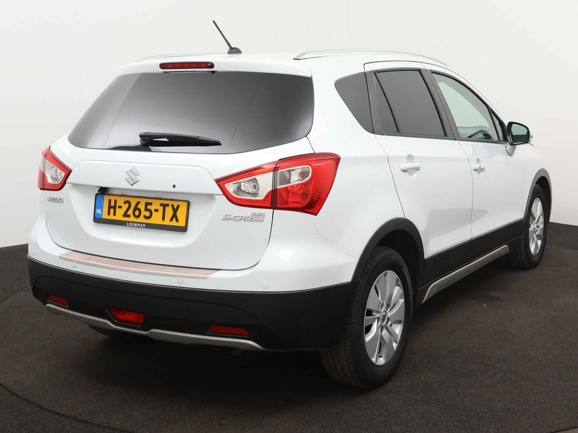 Suzuki S-Cross 1.6 Exclusive Limited - 17/44