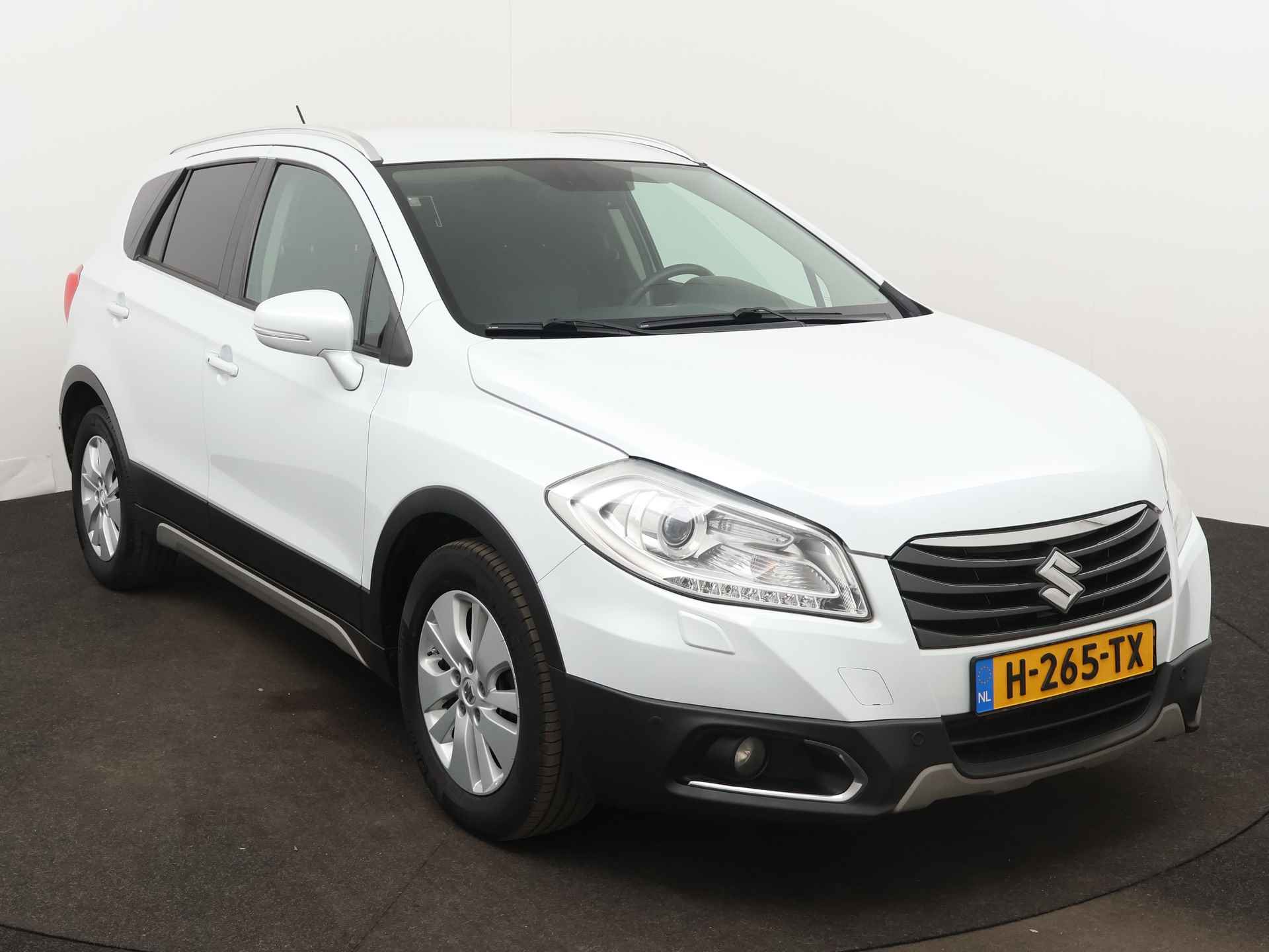 Suzuki S-Cross 1.6 Exclusive Limited - 28/44