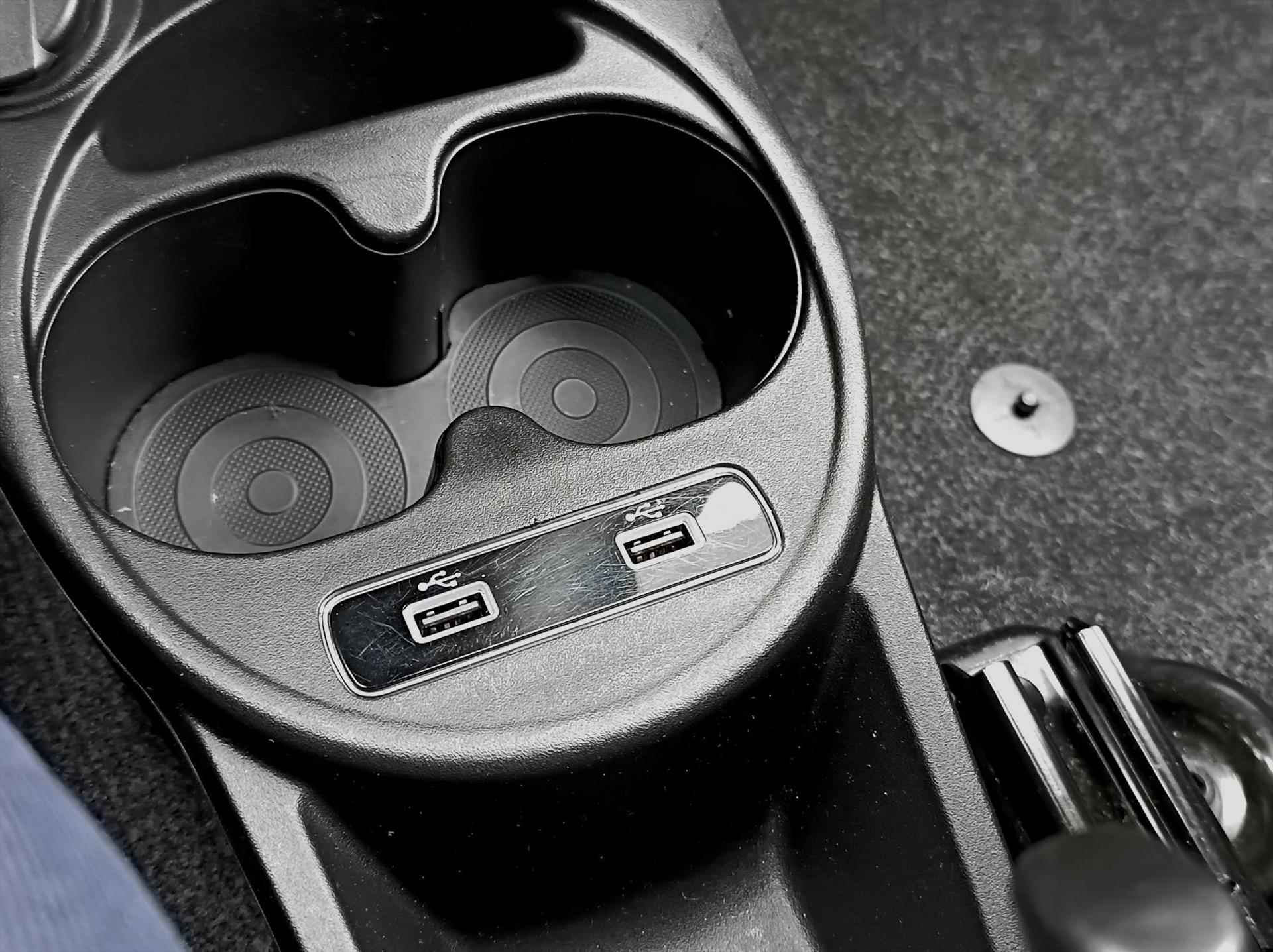 FIAT 500 1.0 70pk Hybrid Club | Apple Carplay/Android Auto | DAB+ | Airco | Sensoren | Bluetooth | - 28/31
