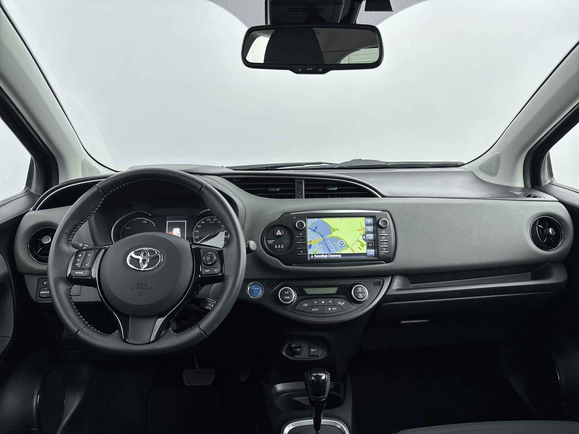 Toyota Yaris 1.5 Hybrid Dynamic - 6/24