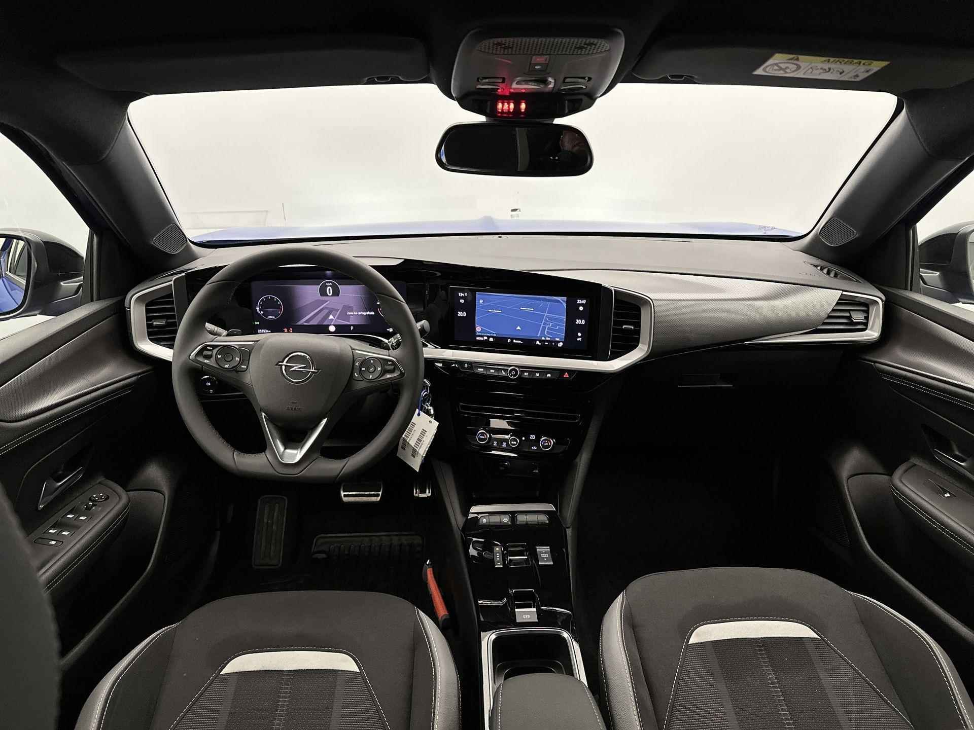 Opel Mokka SUV GS 130 pk Automaat | Navigatie | Achteruitrijcamera | Parkeersensoren Achter | LED Koplampen | DAB Ontvanger | Volledig Digitaal Instrumentenpaneel | Climate Control | Cruise Control | 17" Lichtmetalen Velgen | Apple Carplay/Android Auto | - 12/37