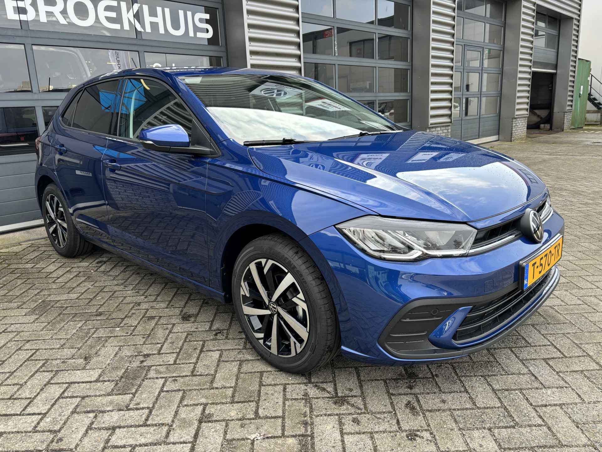 Volkswagen Polo 1.0 TSI 95 pk Life | Parkeer sensoren | Navigatie | Cruise control adaptief | - 5/31