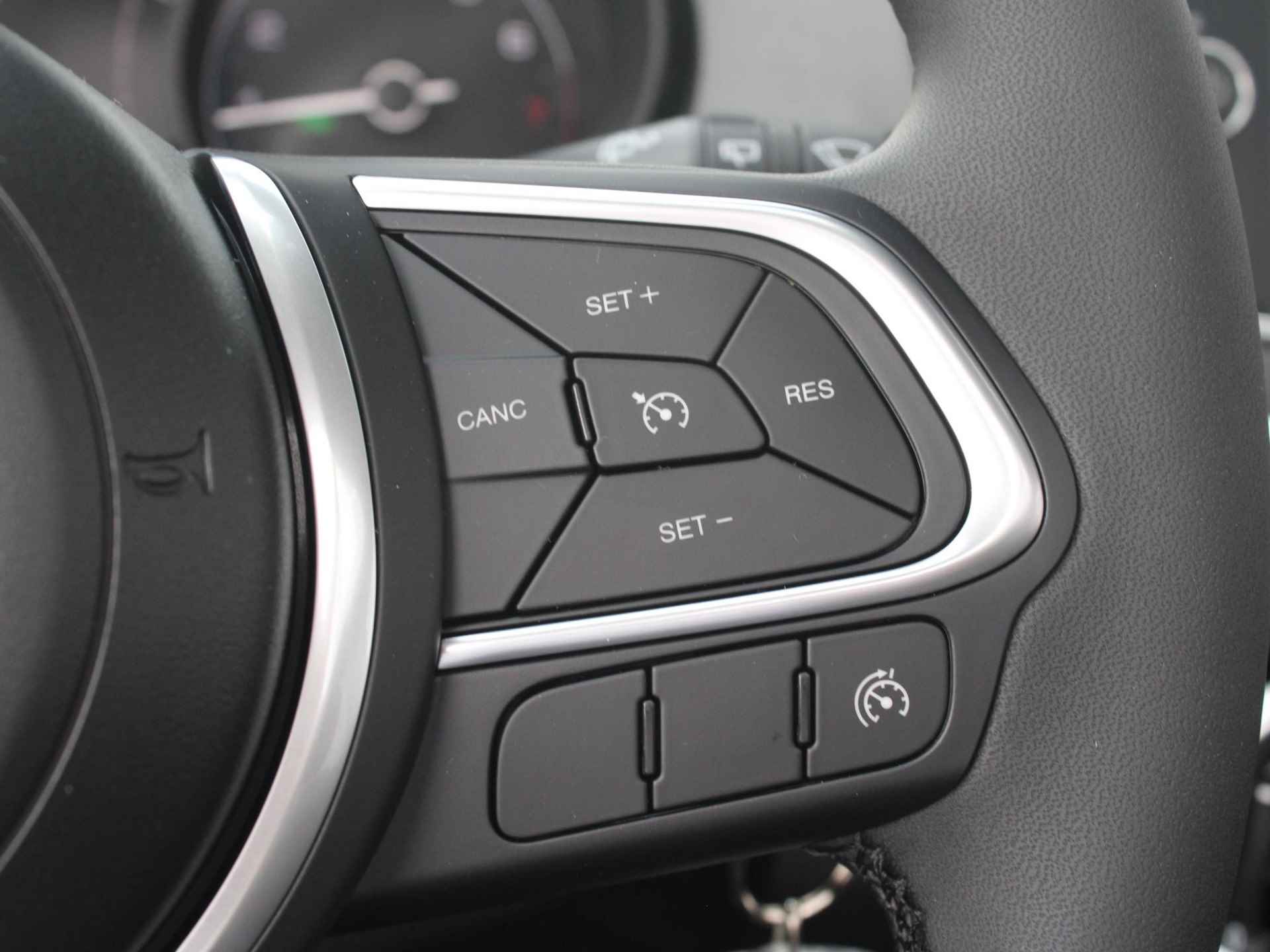 Fiat 500 X 1.5 Hybrid | Cabrio | Clima | Priv. Glass | Cruise | Apple Carplay | PDC | Camera - 17/33