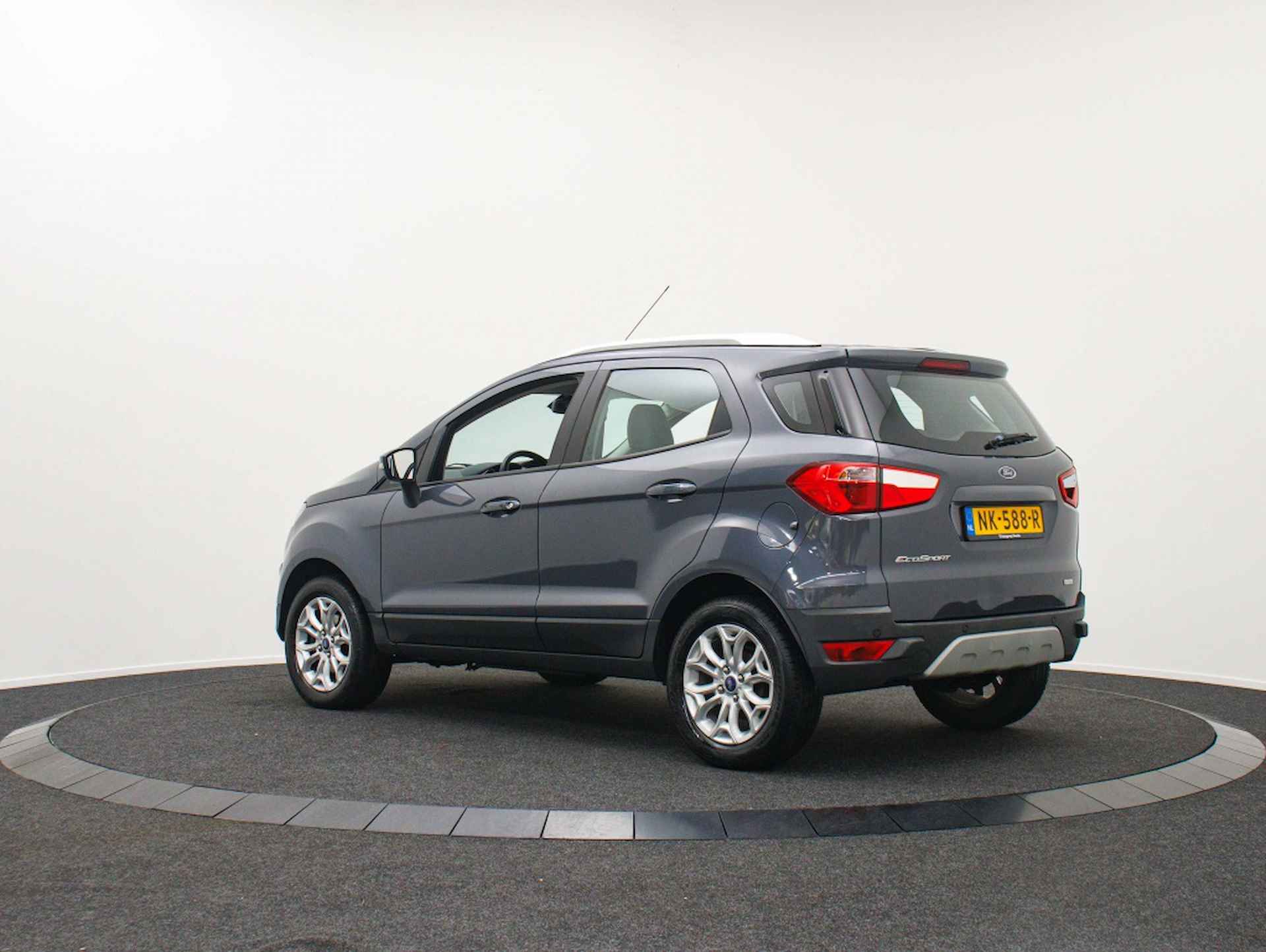 Ford EcoSport 1.0 EcoB. Titanium | Navigatie | Keyless - 2/36