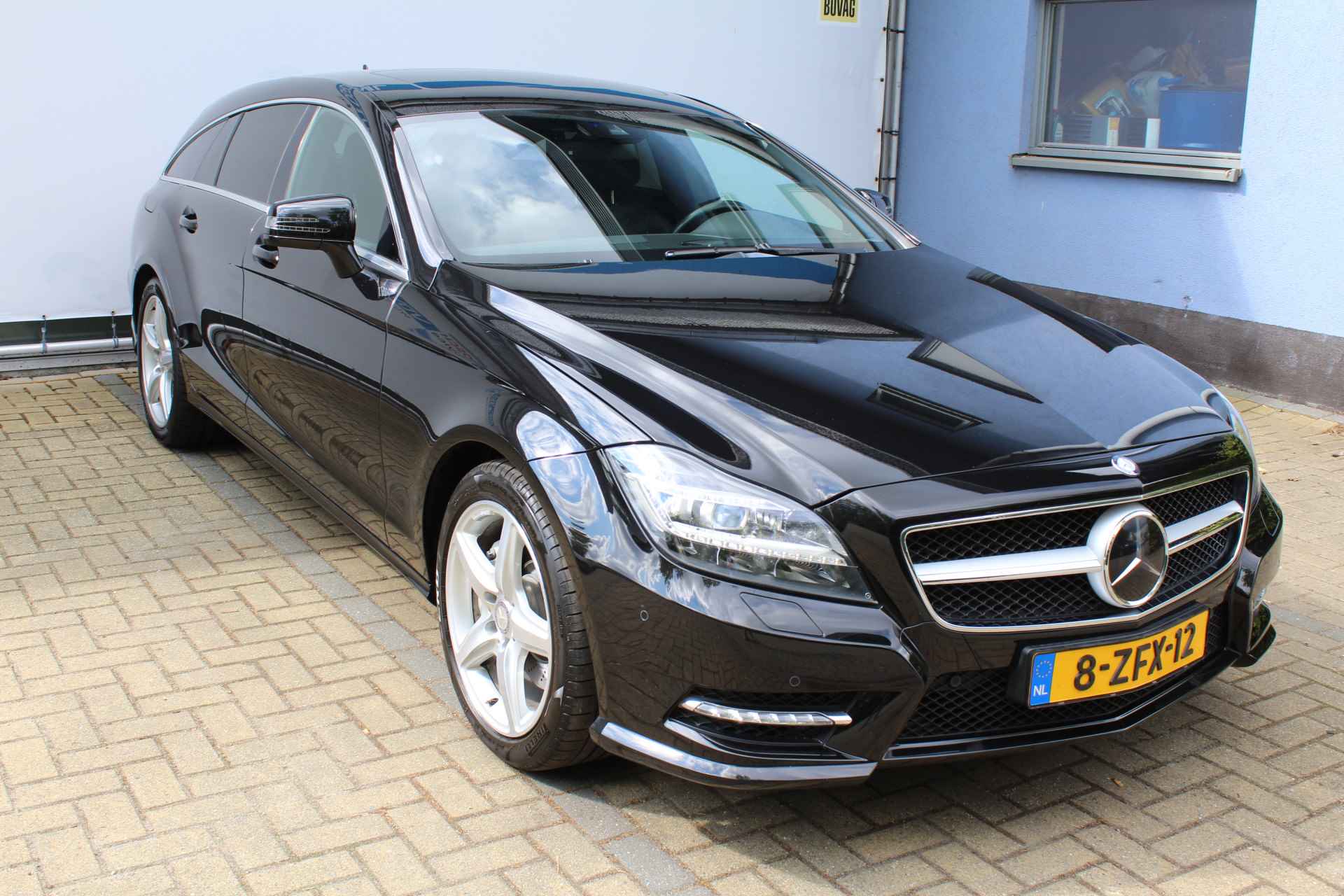 Mercedes-Benz CLS-Klasse Shooting Brake 350 | Incl. 12 maanden Garantie | Navi | Clima | Adaptive cruise | Memmory stand stoelen voor | Stuur elektrisch verstelbaar | harman/kardon audiosysteem | Elektrische kofferbak | Stoelverwarming | Schuif/kantel dak | Achteruitrijcamera | Parkeersensoren V+A | 18 Inch LMV | Lederen bekleding | F1 Flippers | - 5/73