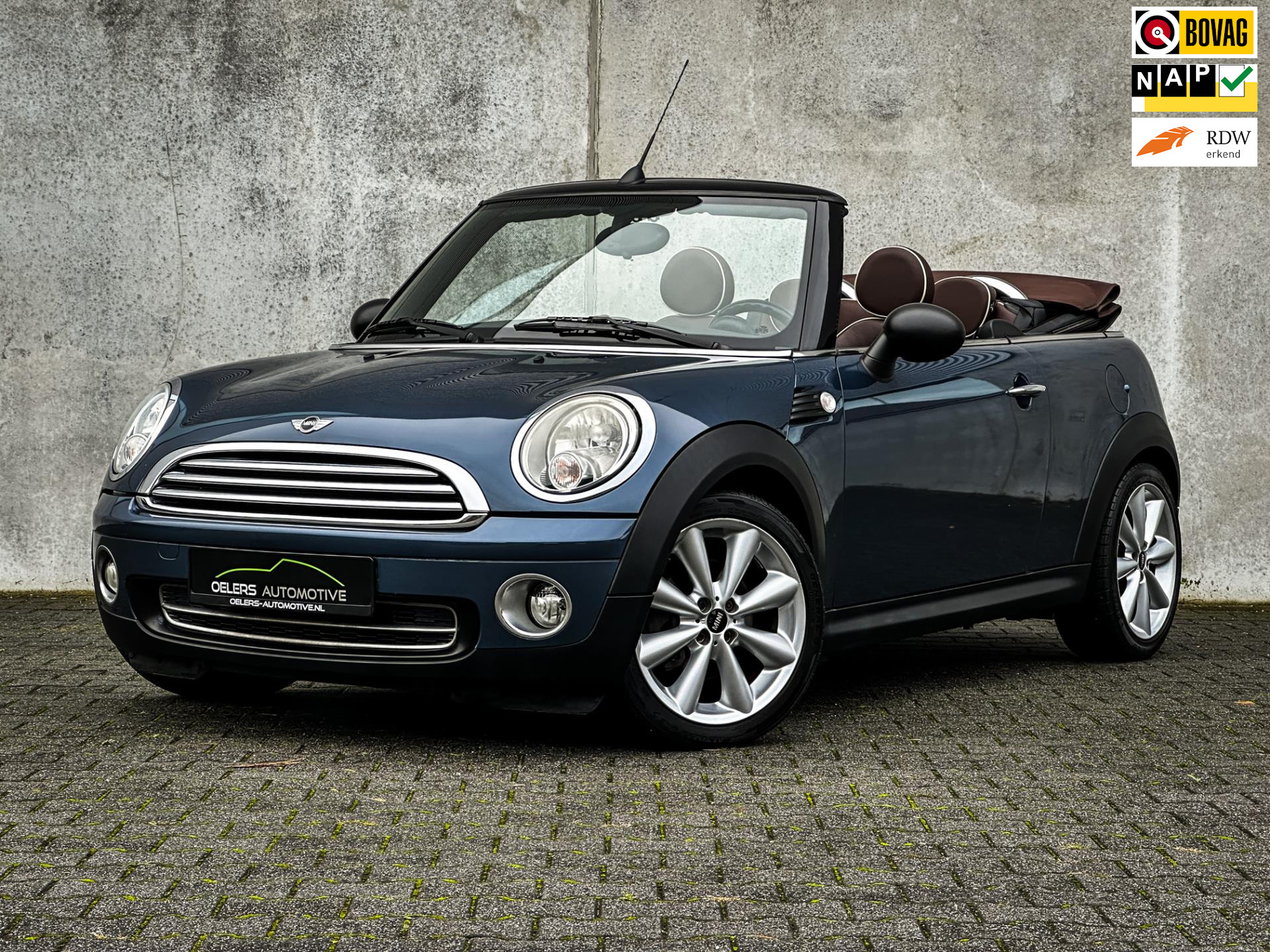 Mini Mini Cabrio 1.6 Cooper Chili | Org. NL | Clima | Cruise | Navi | Leder | Stoelverw. | Metalic lak |