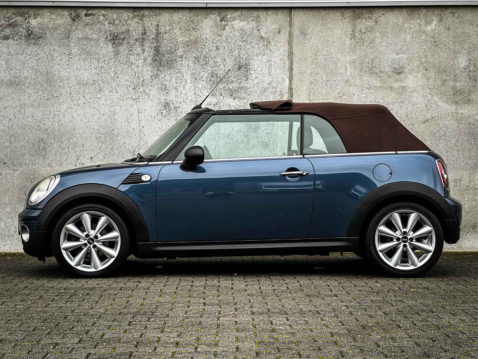 Mini Mini Cabrio 1.6 Cooper Chili | Org. NL | Clima | Cruise | Navi | Leder | Stoelverw. | Metalic lak | - 9/40