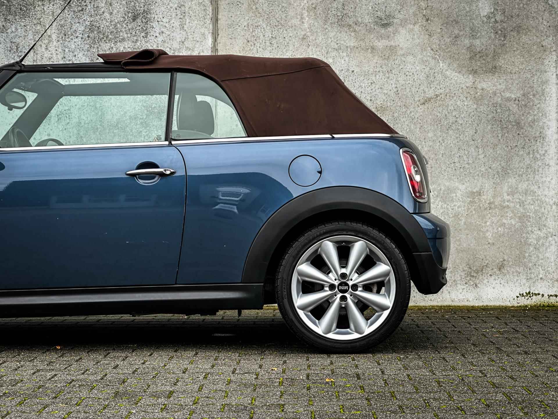 Mini Mini Cabrio 1.6 Cooper Chili | Org. NL | Clima | Cruise | Navi | Leder | Stoelverw. | Metalic lak | - 11/40