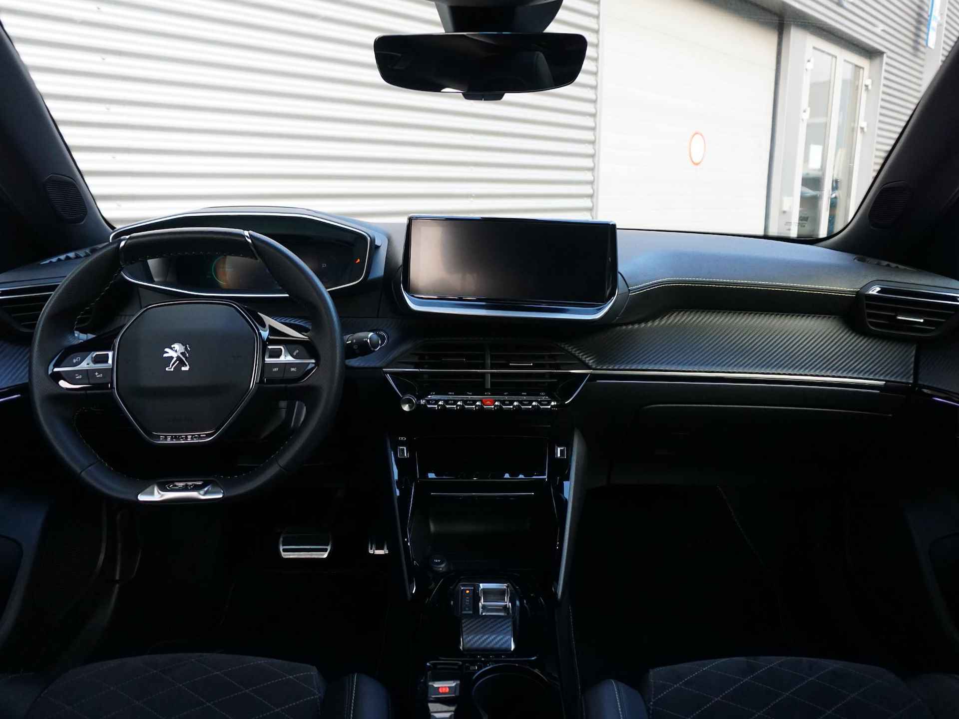 Peugeot e-2008 EV GT Pack 50 kWh Panoramadak | Alcantara Leder interieur - 14/57