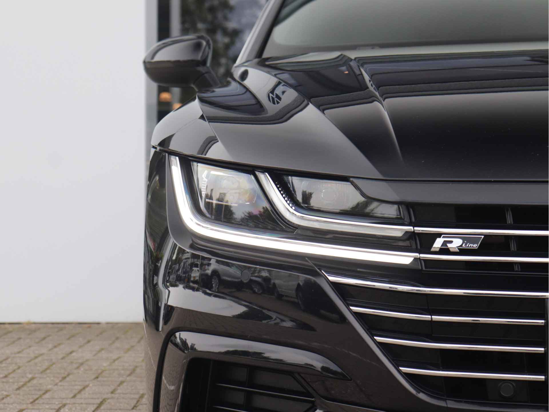 Volkswagen Arteon 2.0 TSI Business R 190pk Automaat | Bearlock | Panoramadak | Stoelverwarming V+A | Navigatie | Sfeerverlichting | App-Connect | 19" Montevideo | - 50/84