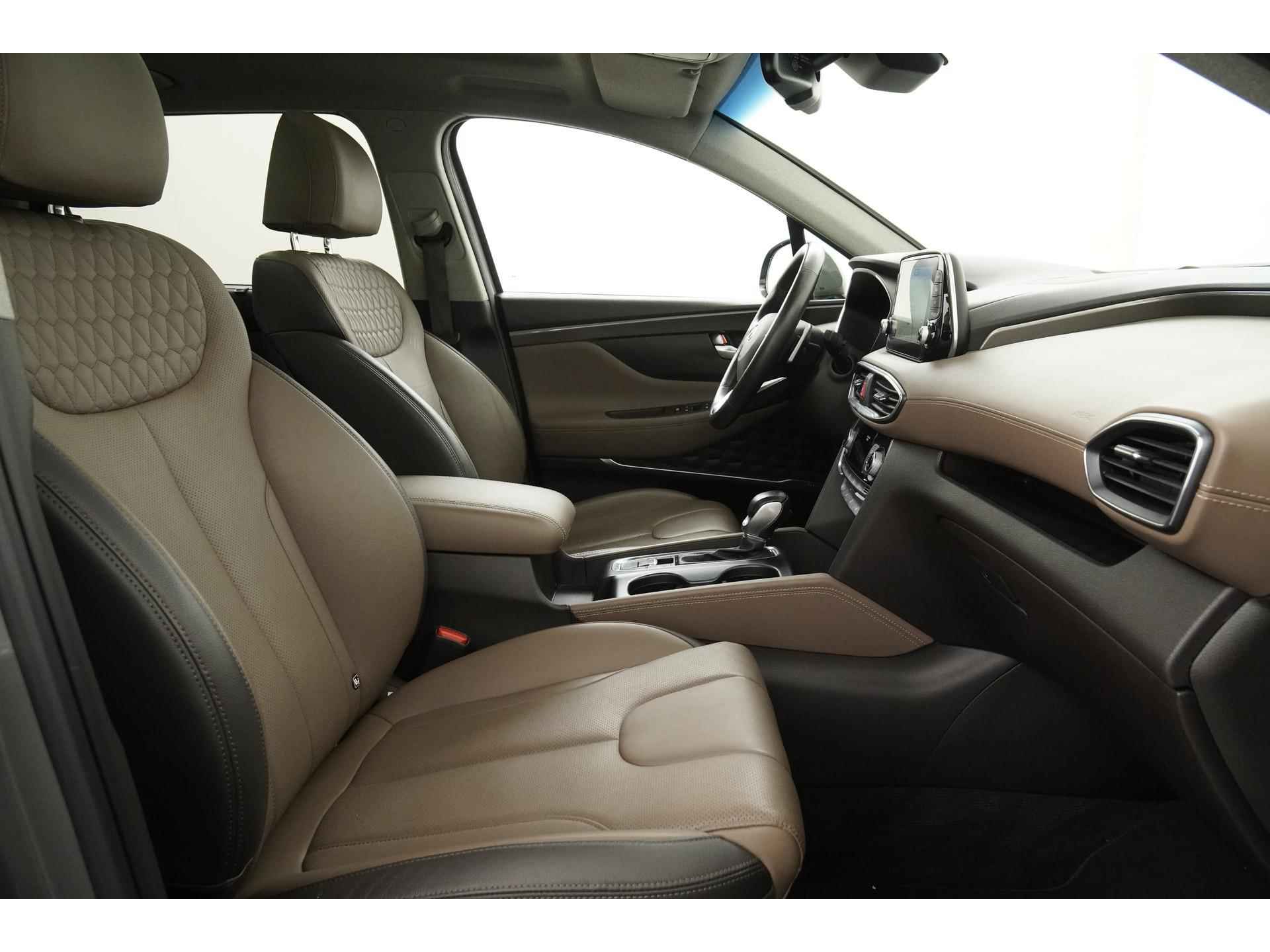 Hyundai Santa Fe 2.4 GDI 4WD Premium | 7 Persoons | Panoramadak | Zondag Open! - 3/52