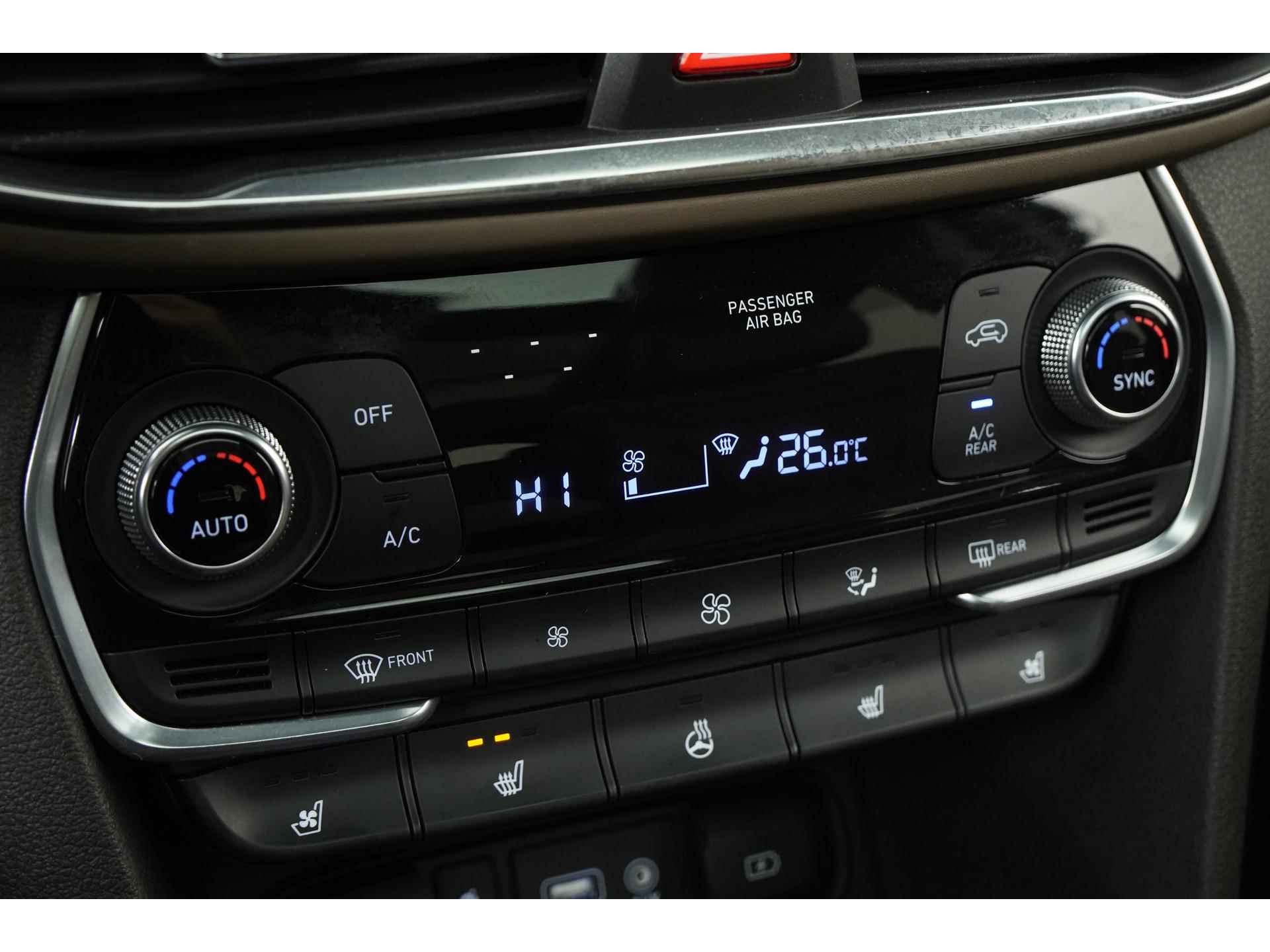 Hyundai Santa Fe 2.4 GDI 4WD Premium | 7 Persoons | Panoramadak | Zondag Open! - 10/52