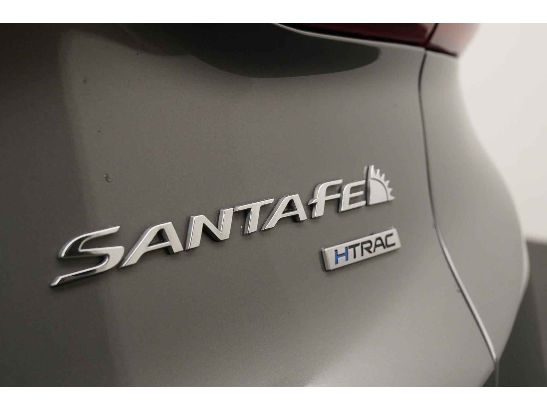 Hyundai Santa Fe 2.4 GDI 4WD Premium | 7 Persoons | Panoramadak | Zondag Open! - 23/52