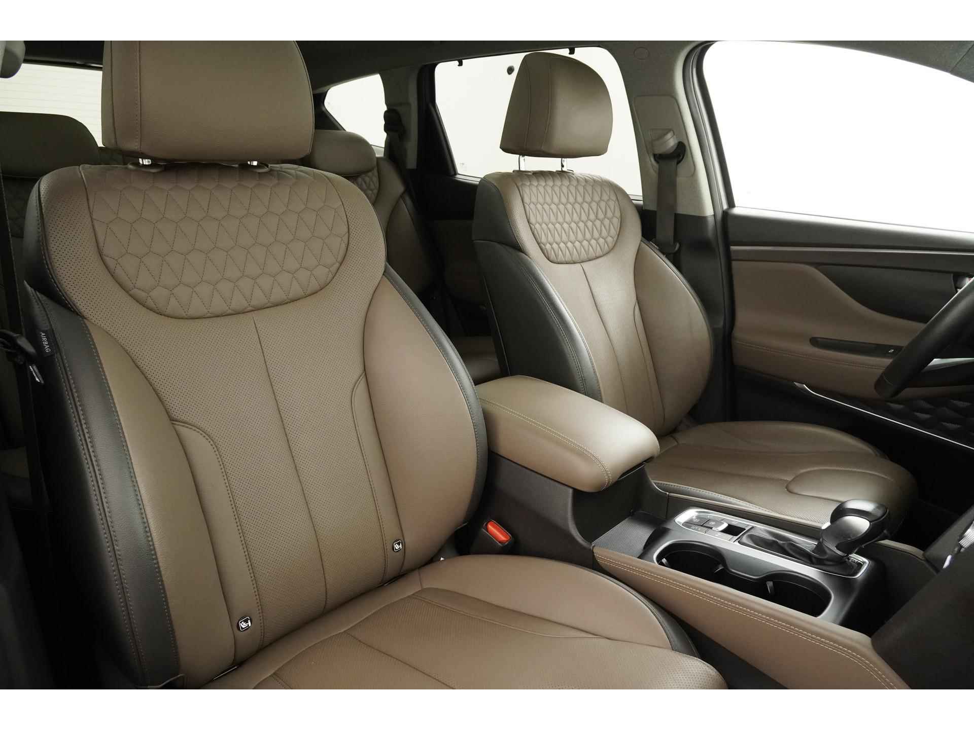 Hyundai Santa Fe 2.4 GDI 4WD Premium | 7 Persoons | Panoramadak | Zondag Open! - 27/52