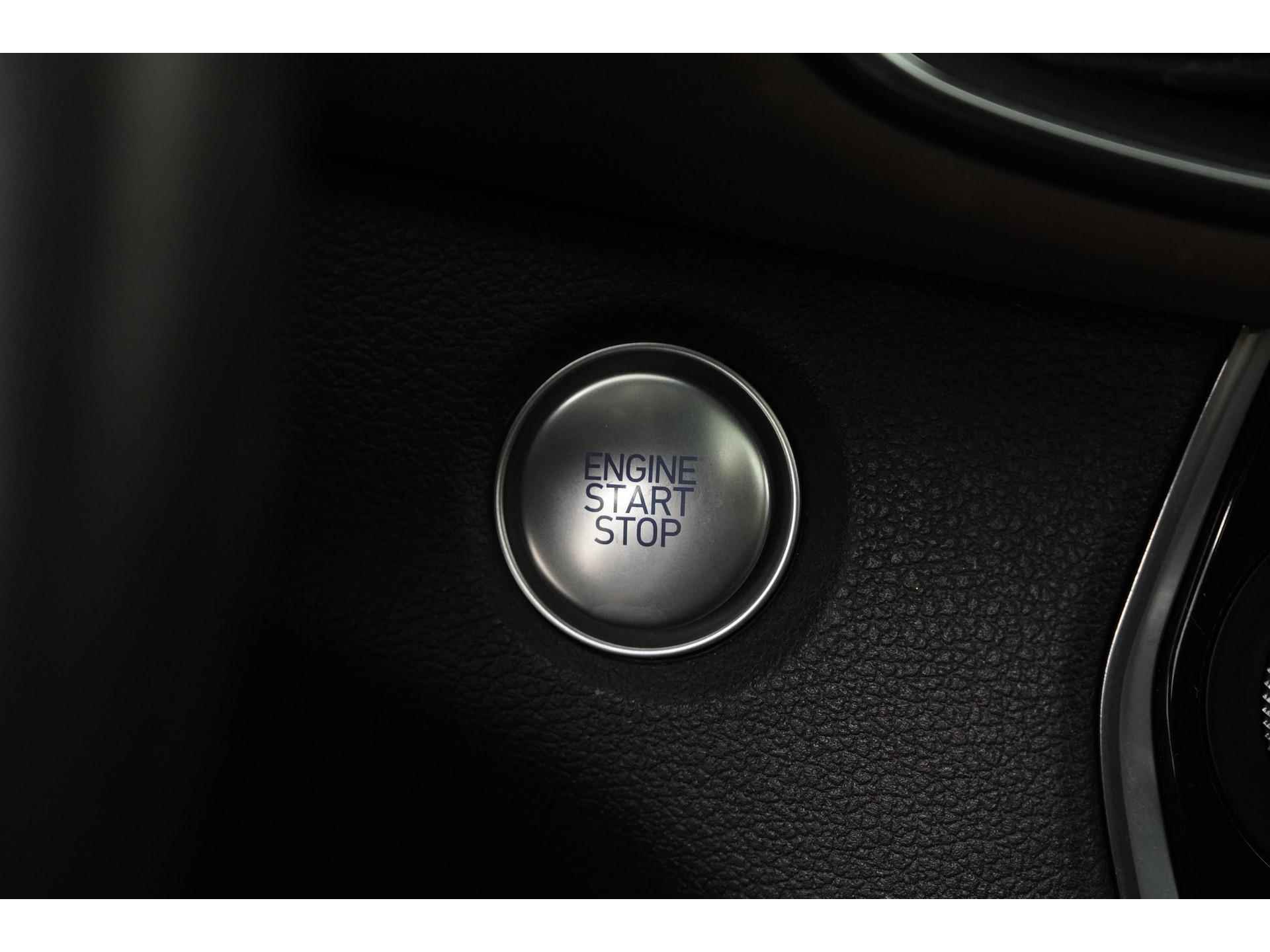Hyundai Santa Fe 2.4 GDI 4WD Premium | 7 Persoons | Panoramadak | Zondag Open! - 31/52