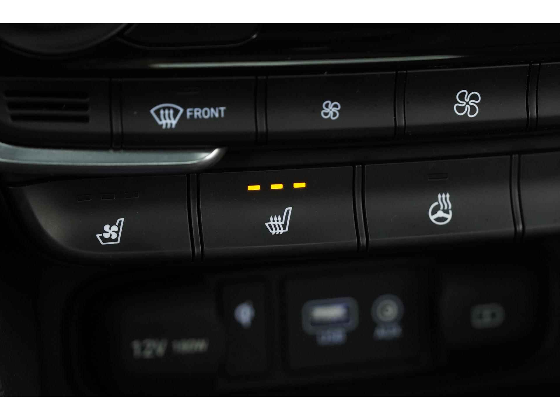 Hyundai Santa Fe 2.4 GDI 4WD Premium | 7 Persoons | Panoramadak | Zondag Open! - 39/52