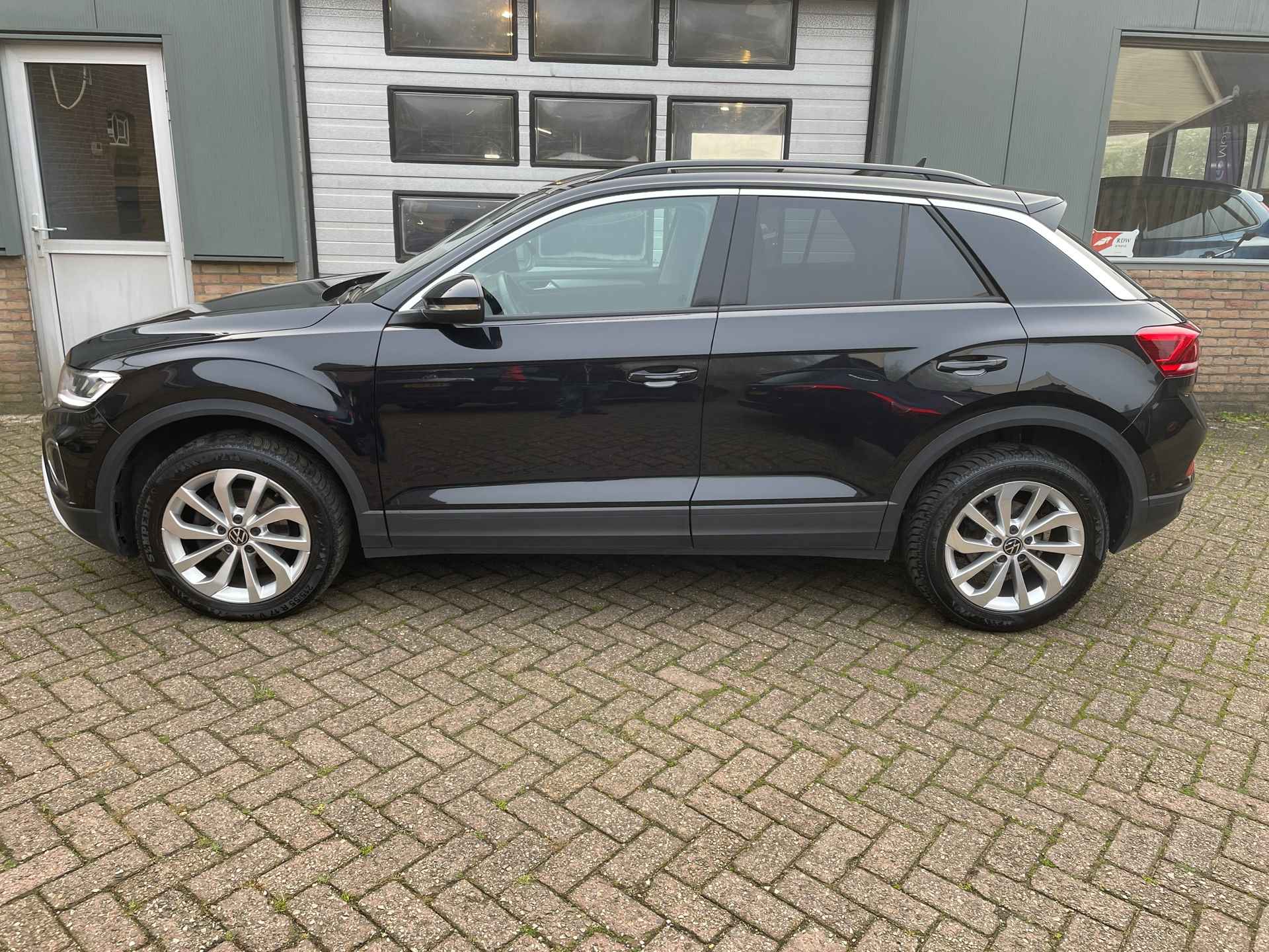 Volkswagen T-ROC 1.5 TSI Style Automaat - 2/14