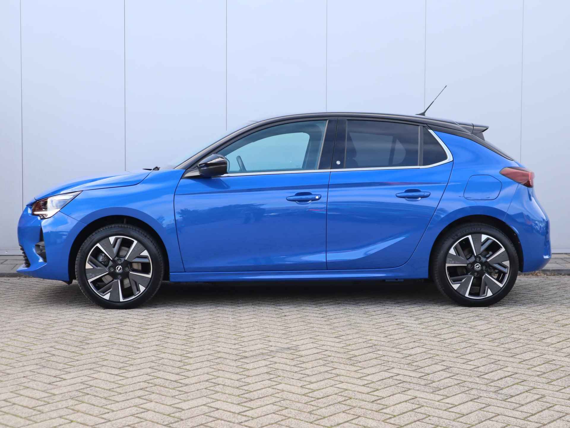 Opel Corsa-e Ultimate 50 kWh  | 1e Eigenaar | Stuur en Stoelverwarming |Warmtepomp | Android/Apple Carplay | 359km WLTP | Alcantara bekleding | - 2/52